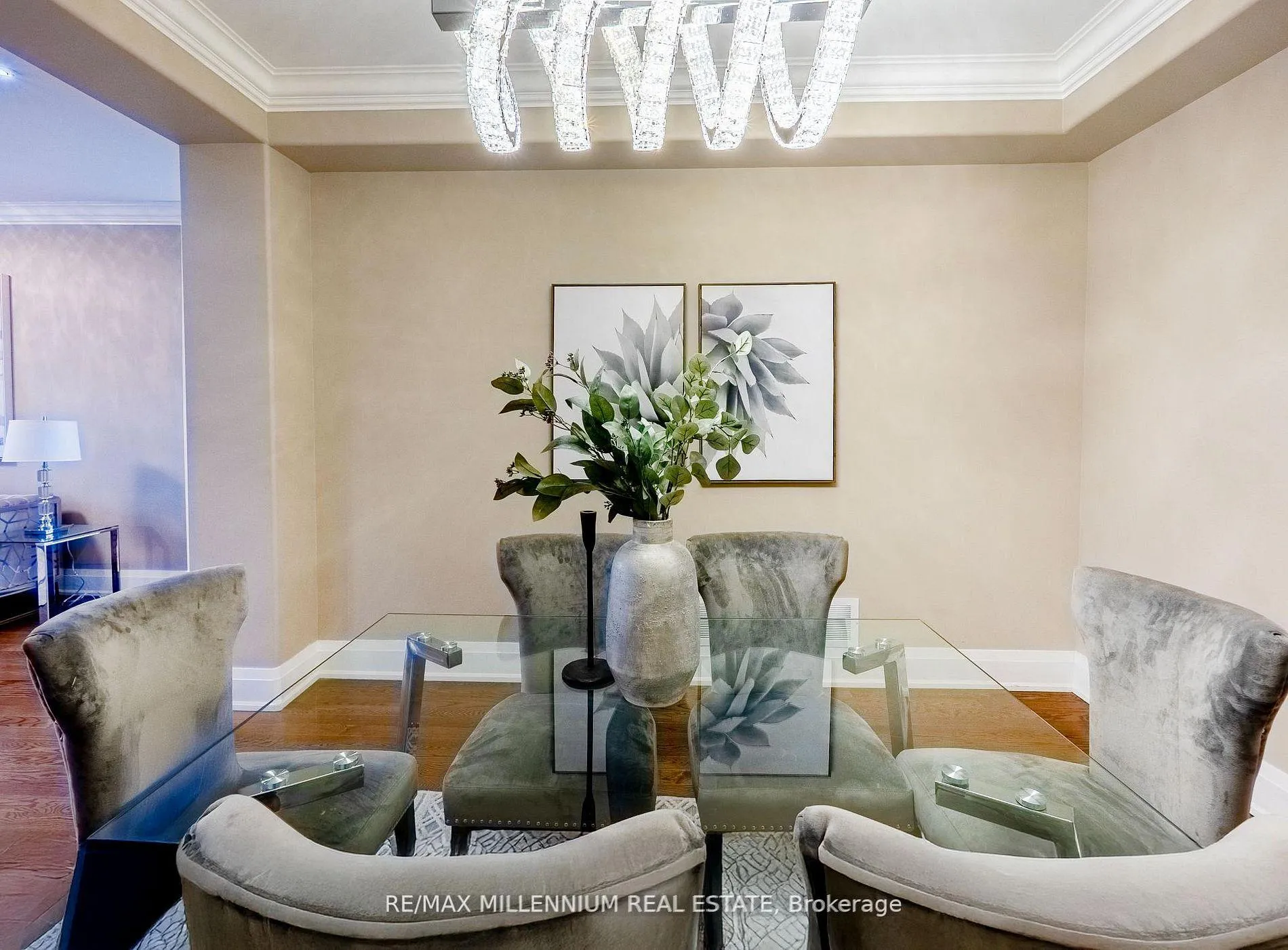 Photo 8 of 1 Bracknell Avenue, Markham, Berczy — HOMEH