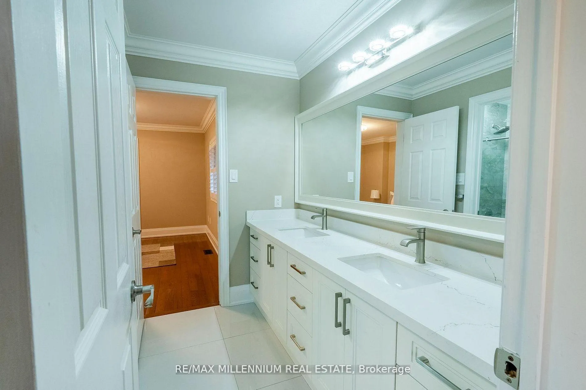 Photo 31 of 1 Bracknell Avenue, Markham, Berczy — HOMEH