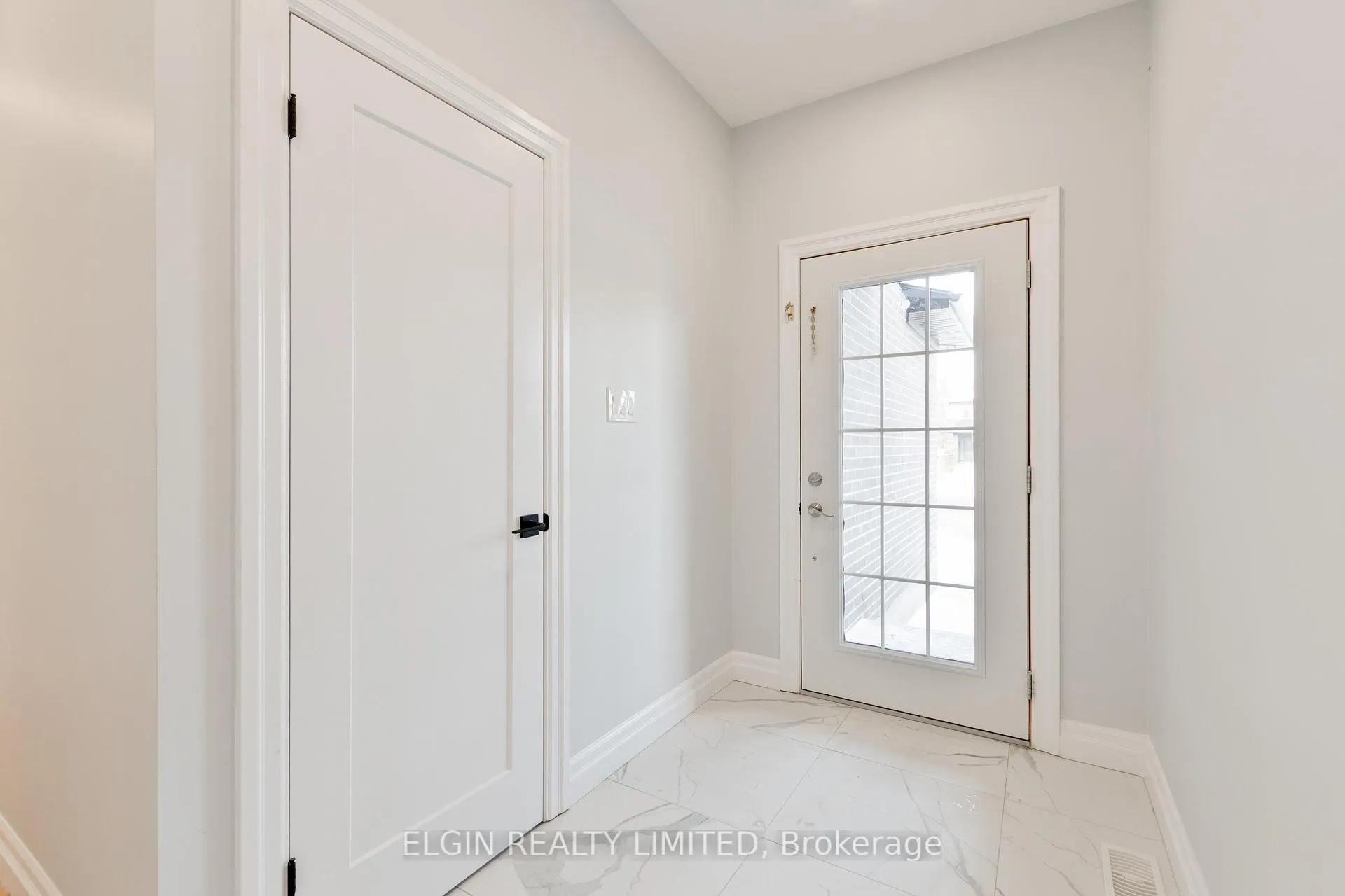 Photo 2 of 41531 Florence Court, Southwold, Rural Southwold — HOMEH