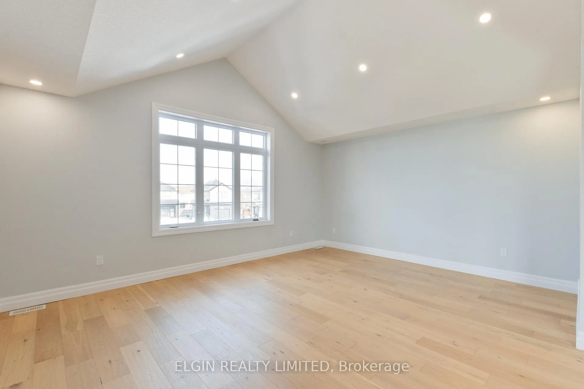 Photo 14 of 41531 Florence Court, Southwold, Rural Southwold — HOMEH