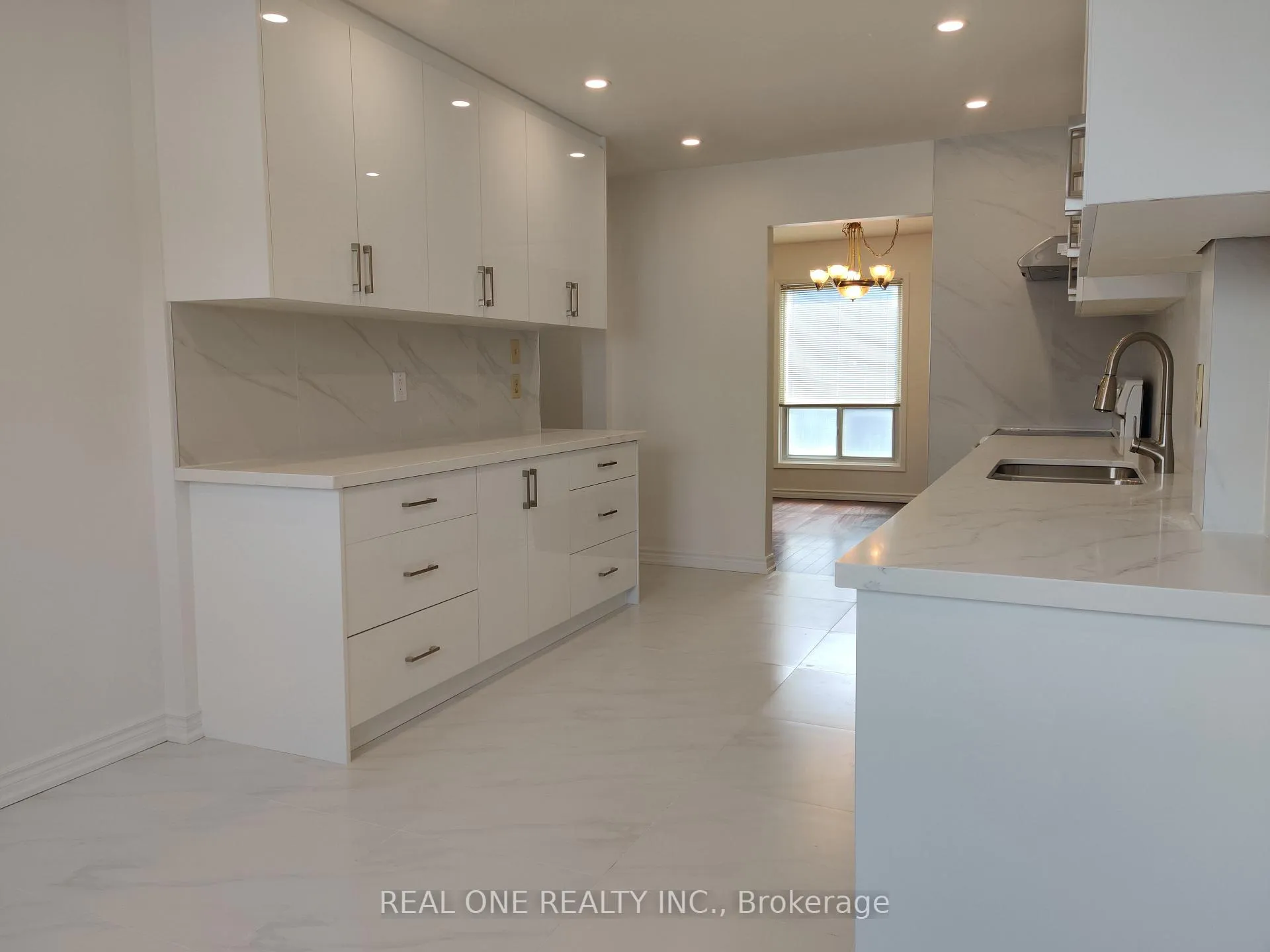 Photo 3 of Unit 50, 646 Village Parkway, Markham, Unionville — HOMEH