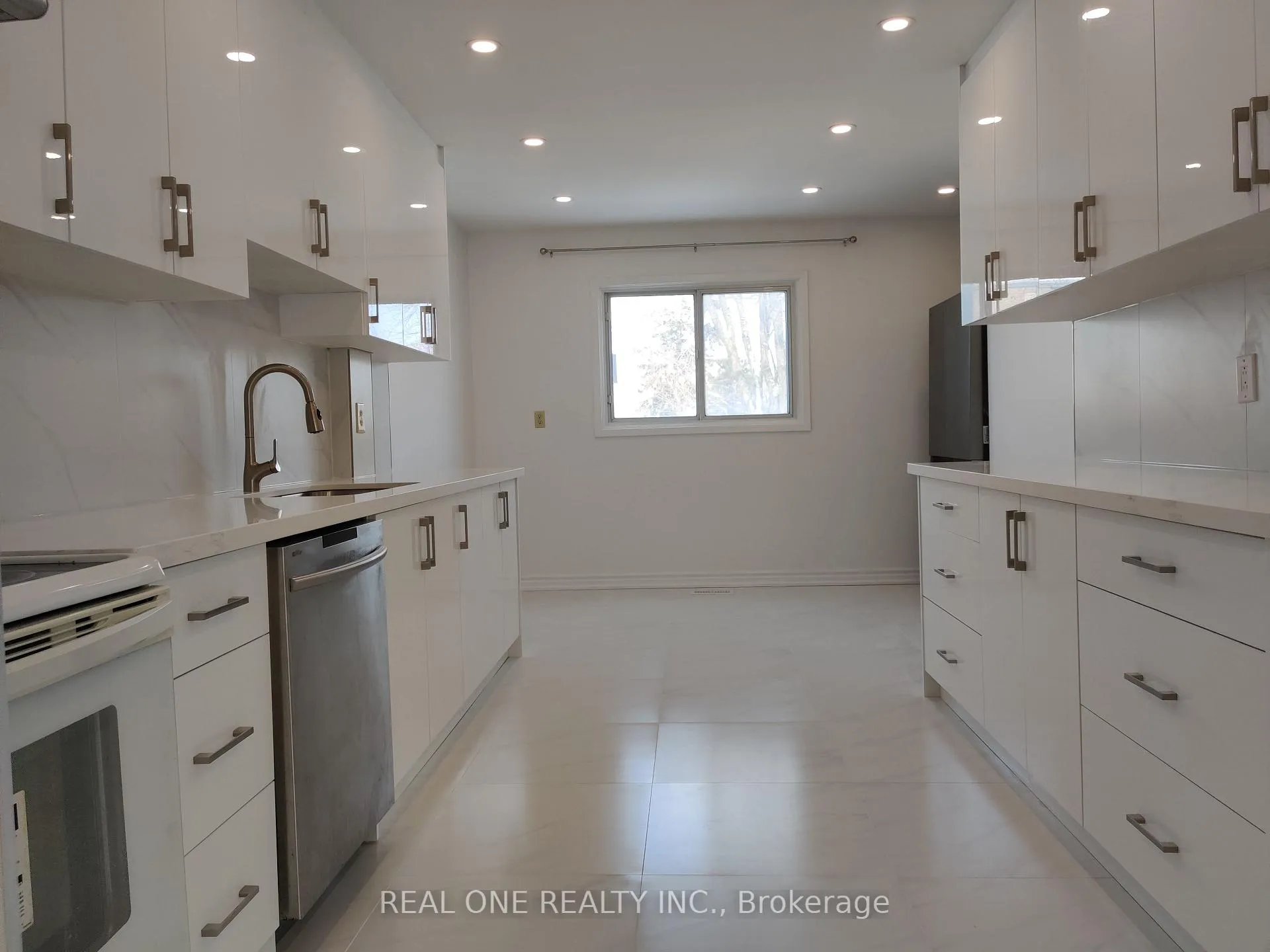 Photo 5 of Unit 50, 646 Village Parkway, Markham, Unionville — HOMEH