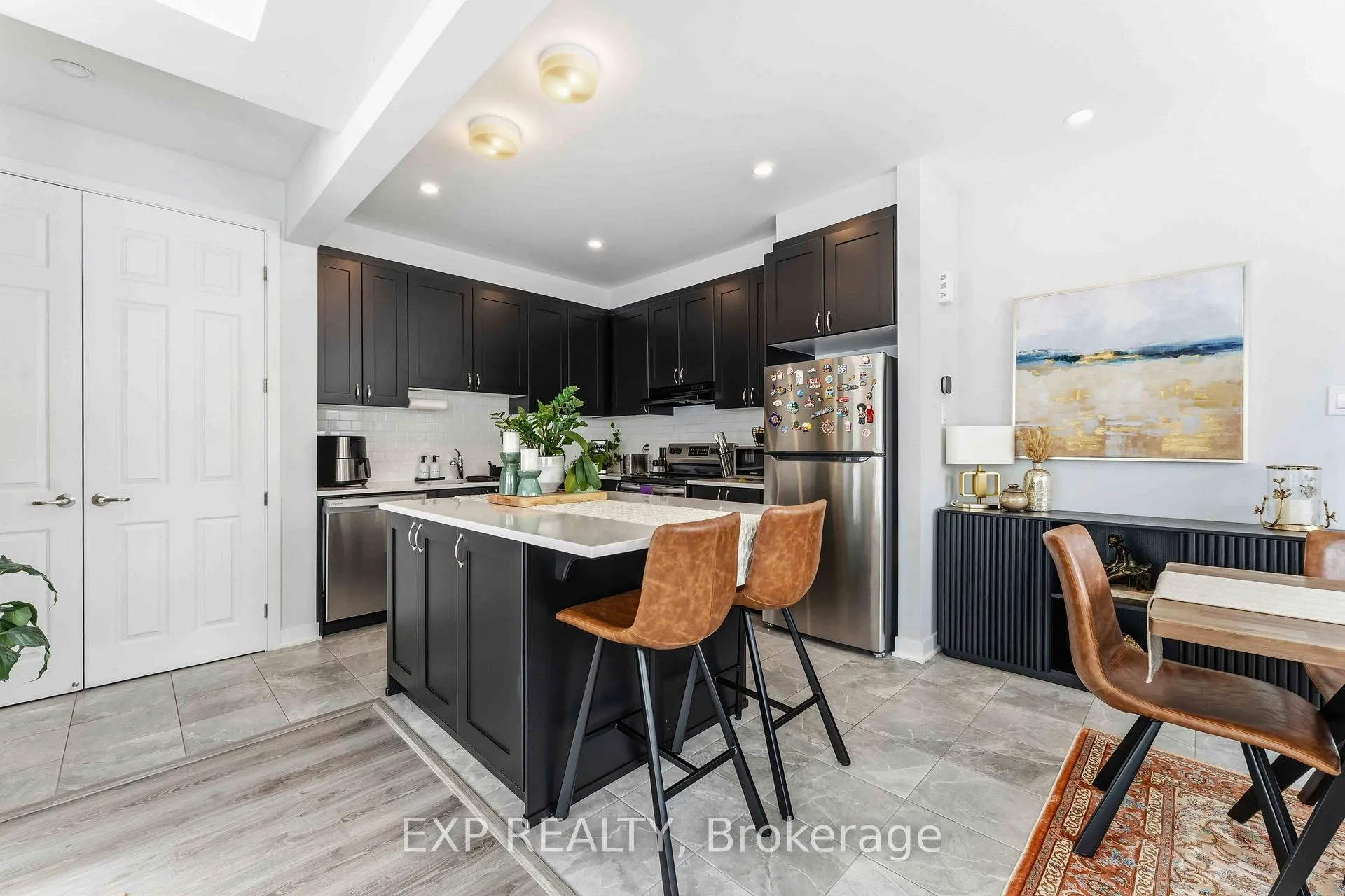 Photo 10 of 542 Filly Terrace, Ottawa, Goulbourn Twp From Franktown Rd/South To Rideau — HOMEH