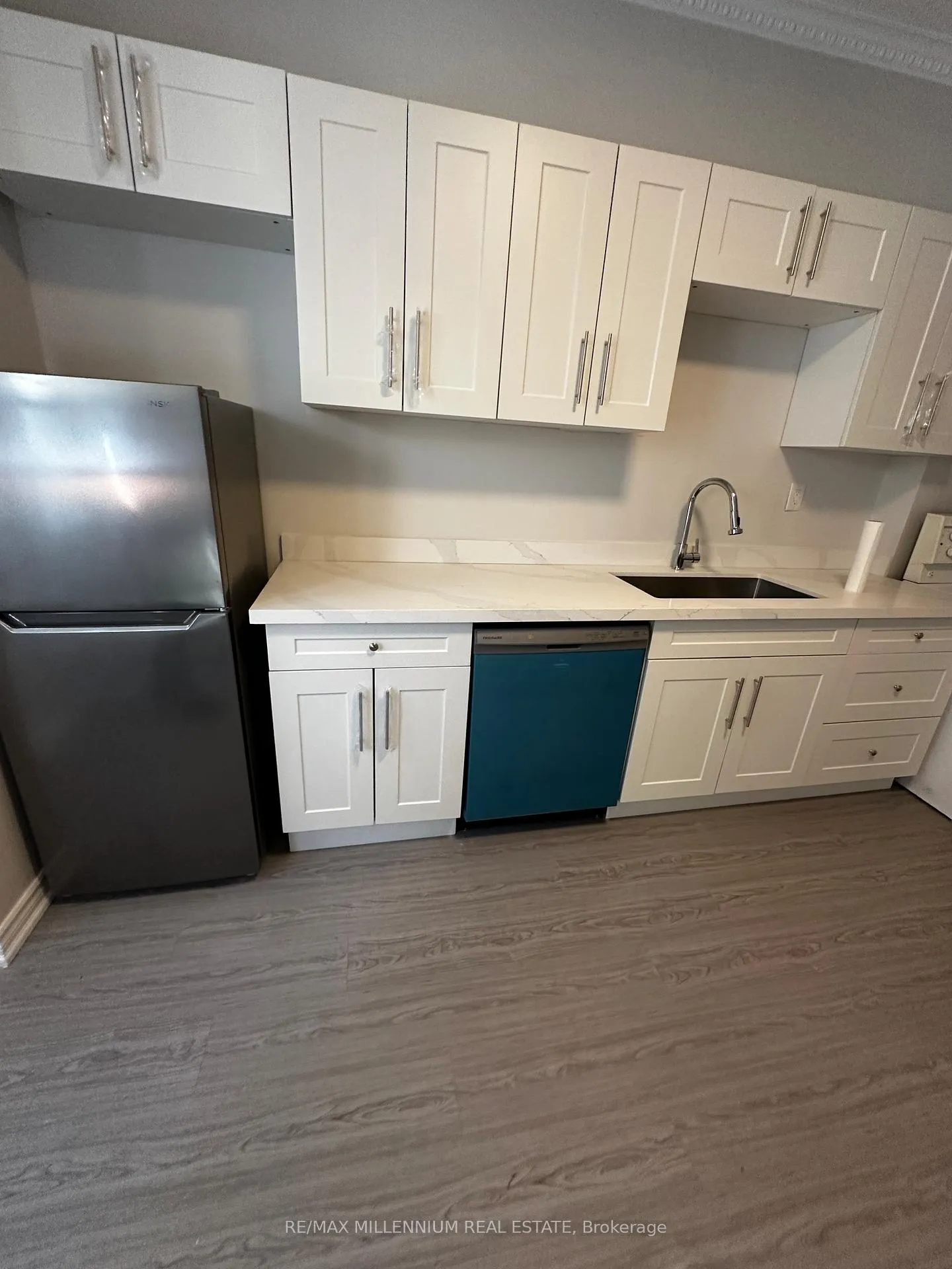 Photo 2 of Unit APT 2, 25 Howard Street, Toronto, North St. James Town — HOMEH