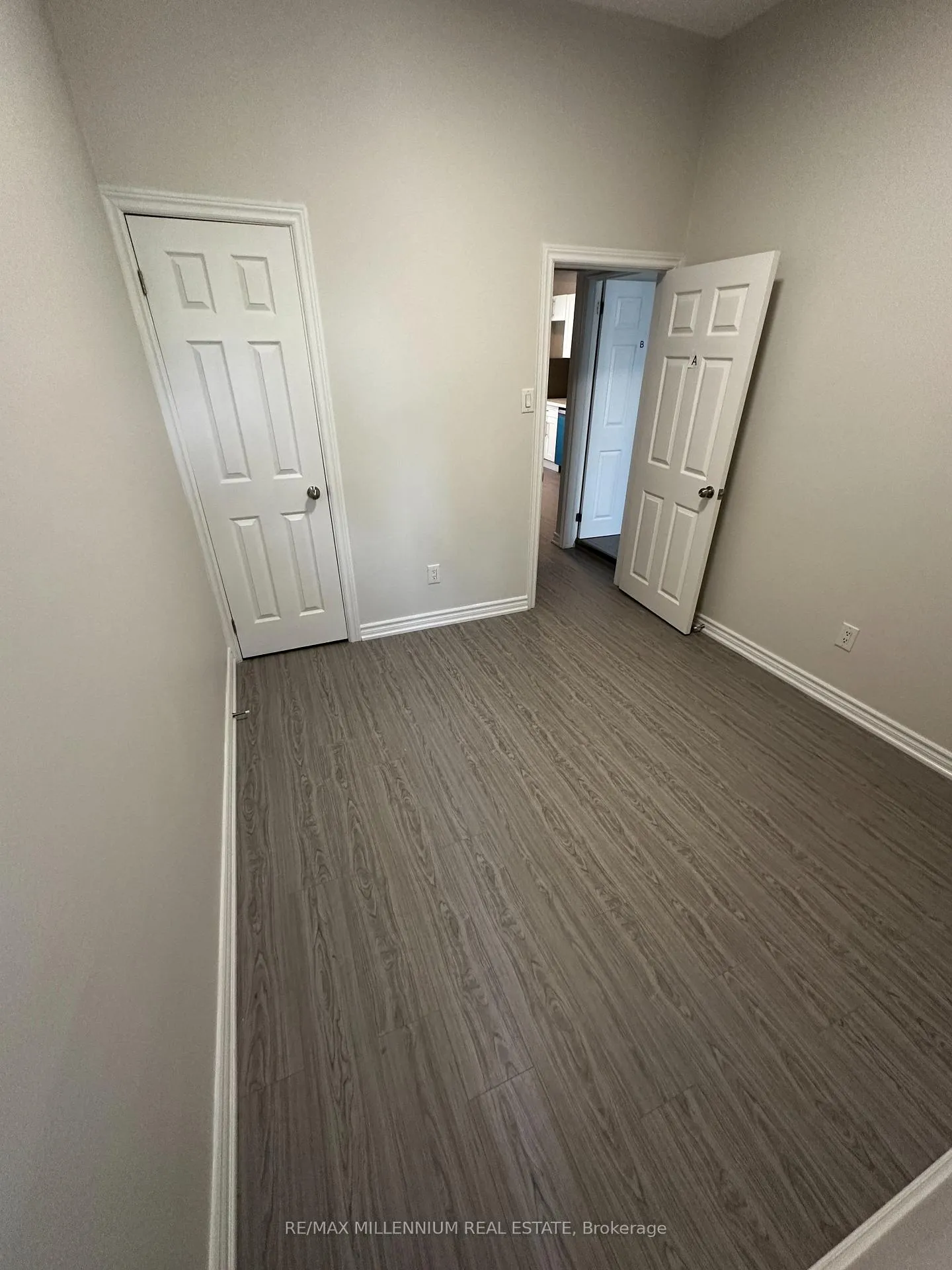 Photo 4 of Unit APT 2, 25 Howard Street, Toronto, North St. James Town — HOMEH