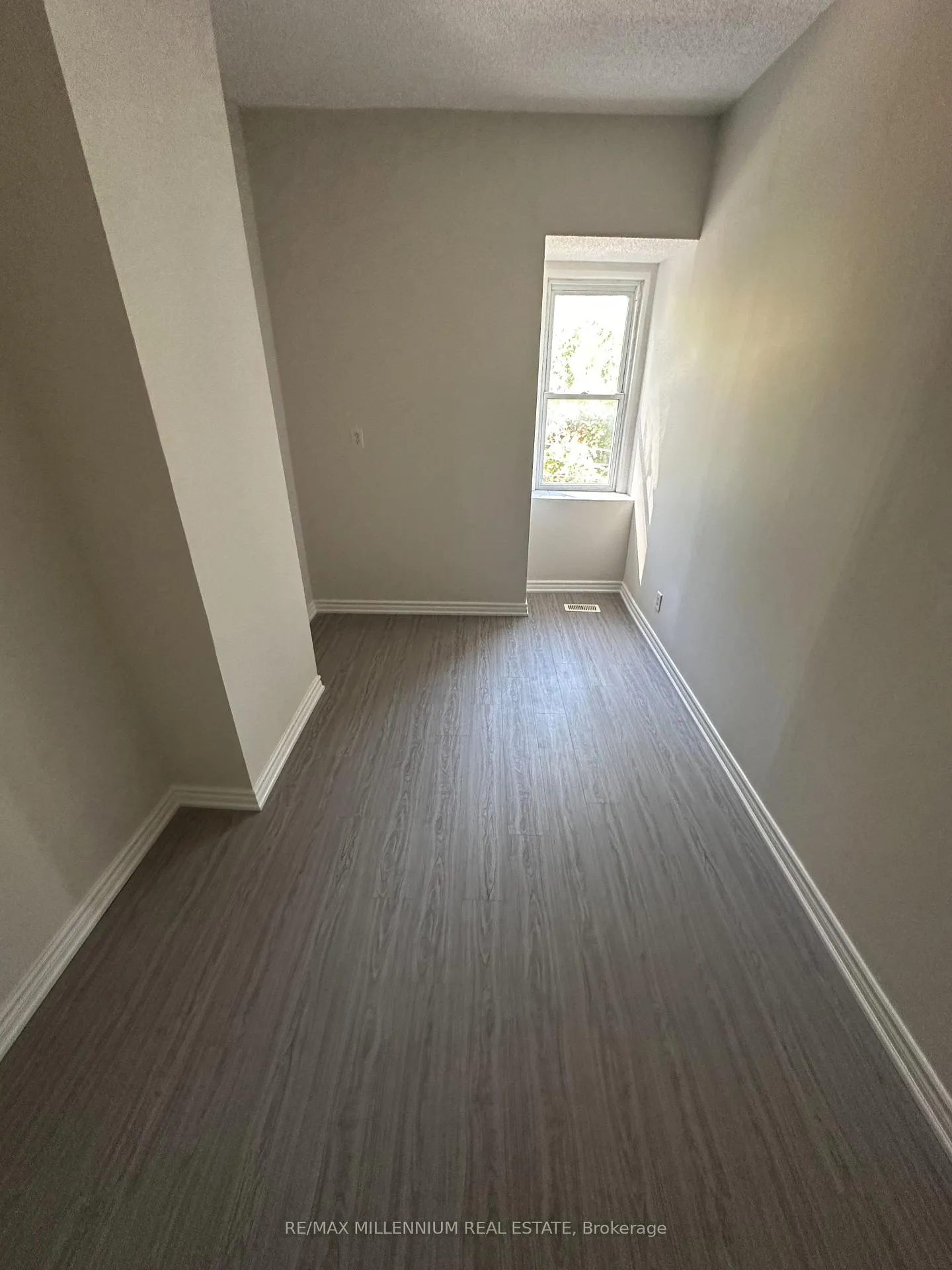 Photo 6 of Unit APT 2, 25 Howard Street, Toronto, North St. James Town — HOMEH