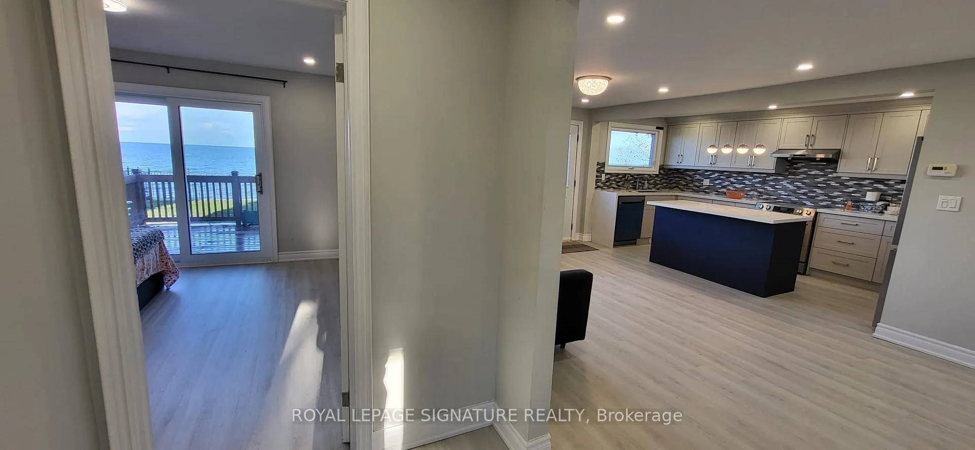 Photo 3 of 80 Seabreeze Crescent, Hamilton, Lakeshore — HOMEH