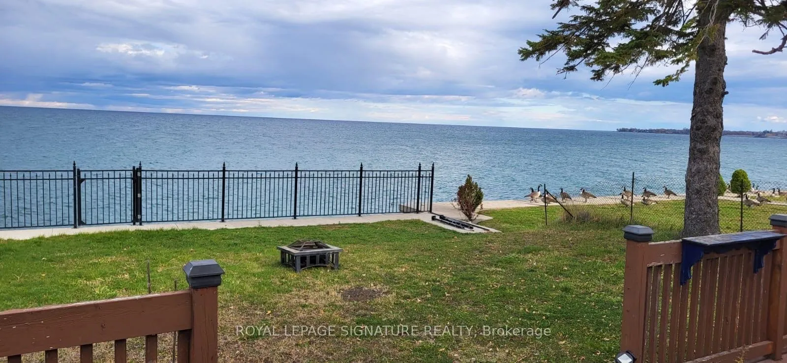 Photo 17 of 80 Seabreeze Crescent, Hamilton, Lakeshore — HOMEH