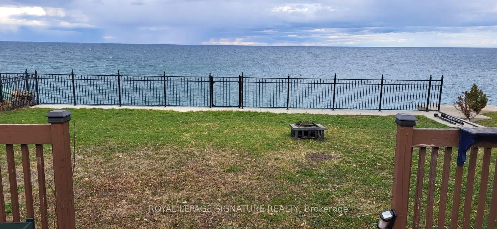 Photo 18 of 80 Seabreeze Crescent, Hamilton, Lakeshore — HOMEH