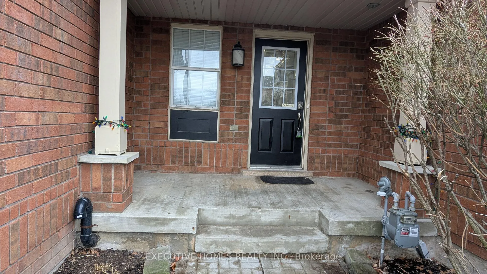 Photo 3 of 676 Hamilton Crescent, Milton, Beaty — HOMEH