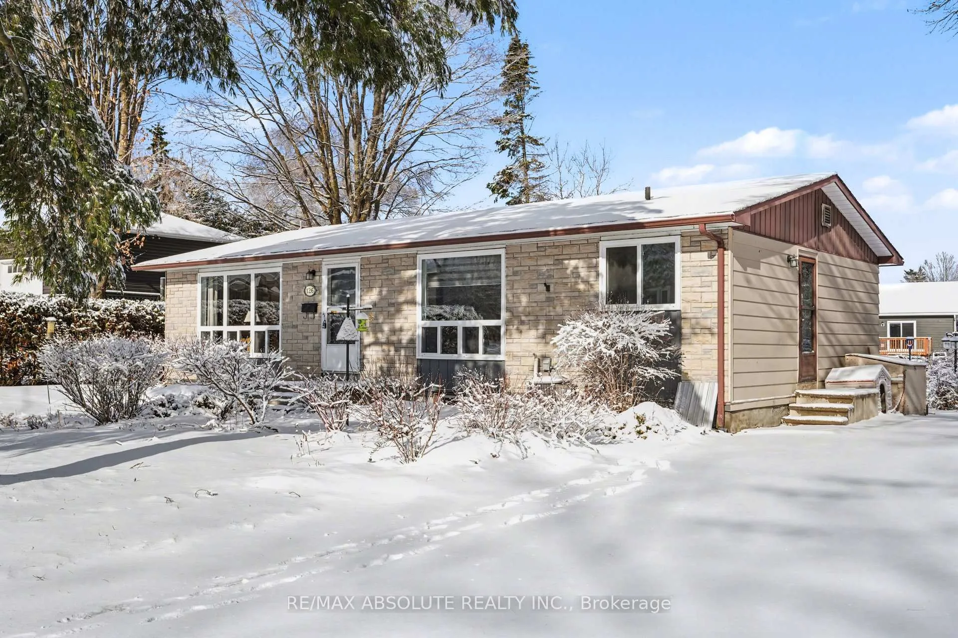 Photo 2 of 126 Ida Street N, Arnprior — HOMEH