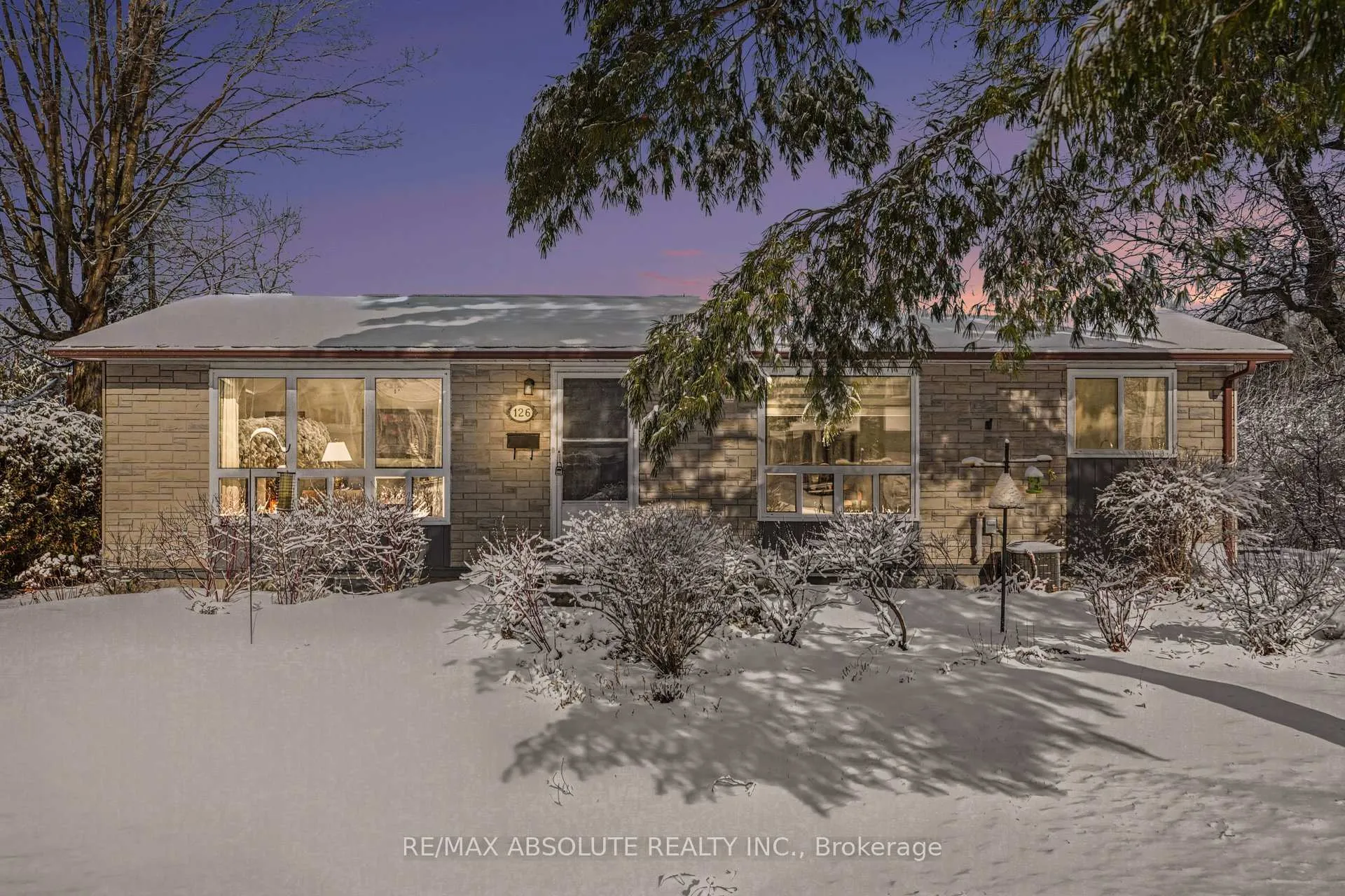 Photo 3 of 126 Ida Street N, Arnprior — HOMEH