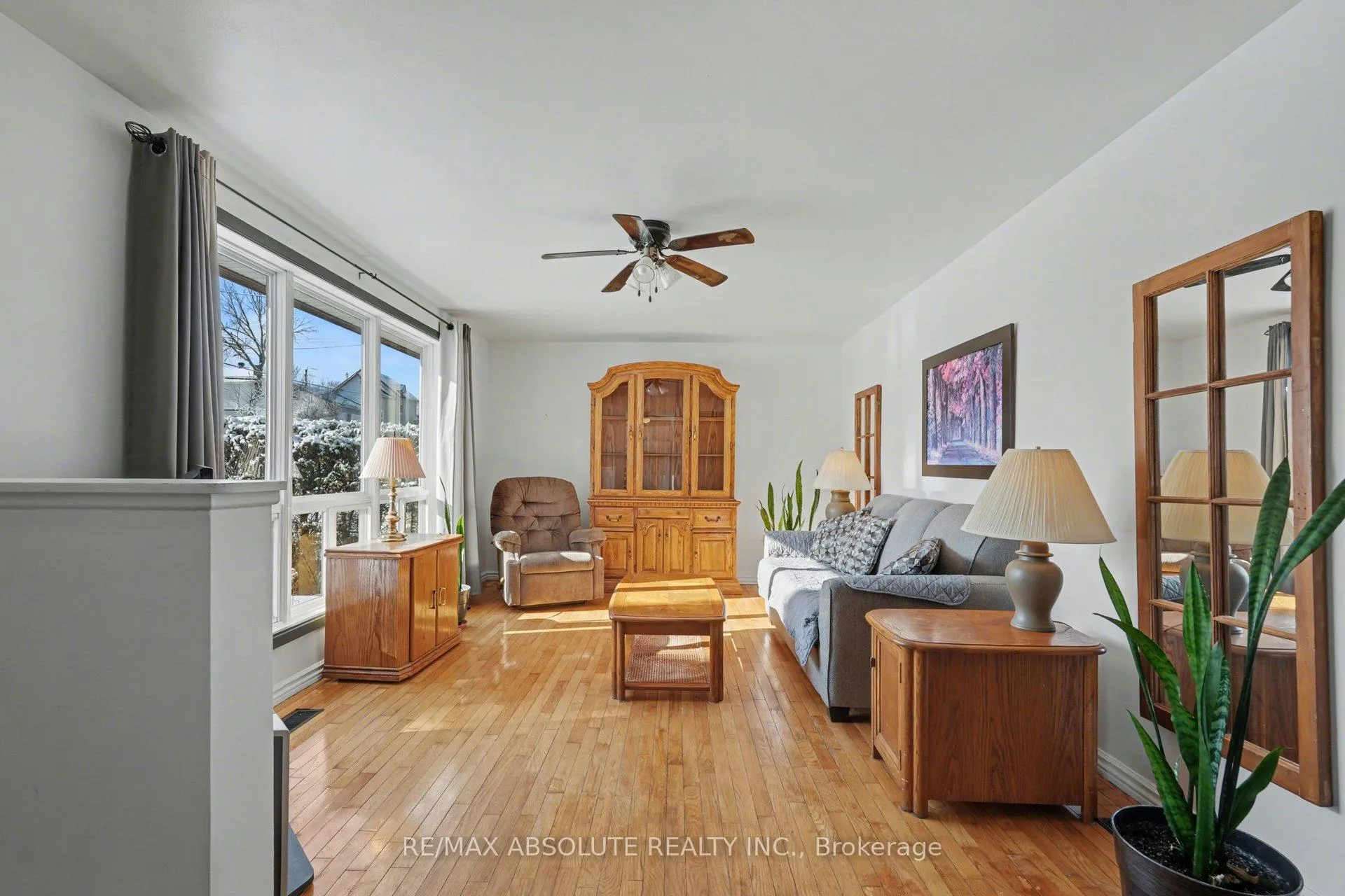 Photo 5 of 126 Ida Street N, Arnprior — HOMEH