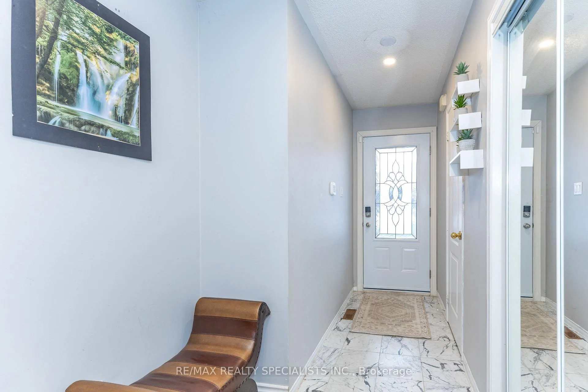 Photo 5 of 1837 Valleyview Drive, Pickering, Highbush — HOMEH