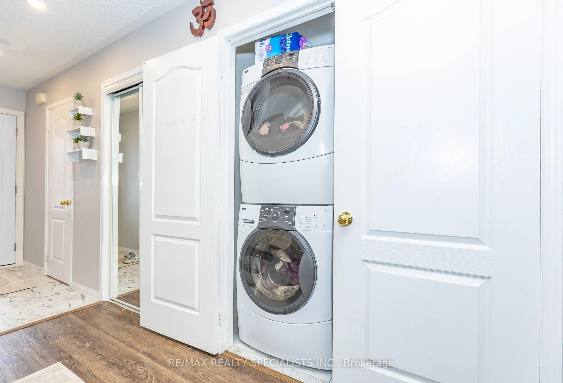 Photo 7 of 1837 Valleyview Drive, Pickering, Highbush — HOMEH