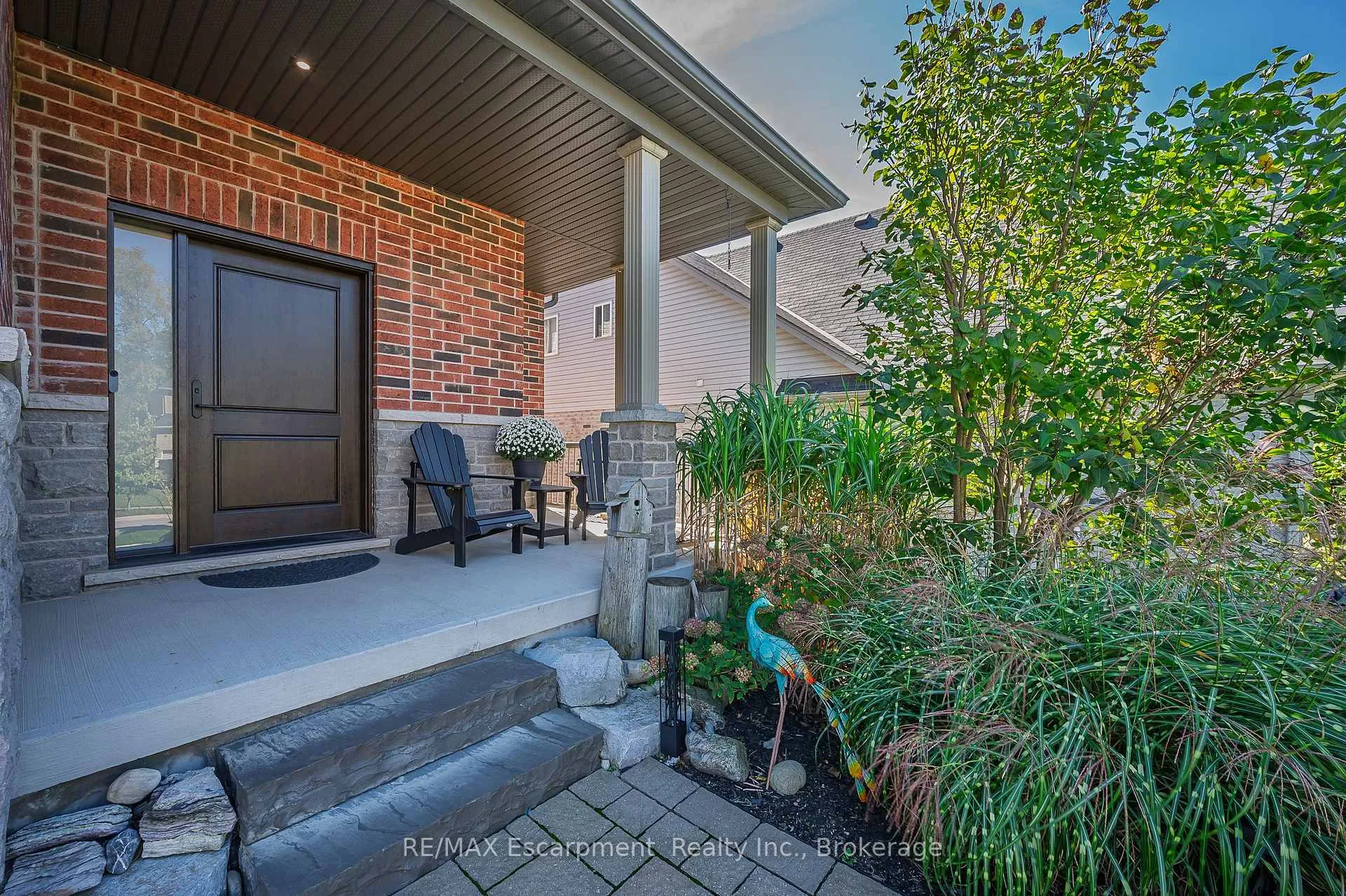 Photo 3 of 23 Howard Marshall Street, North Dumfries — HOMEH