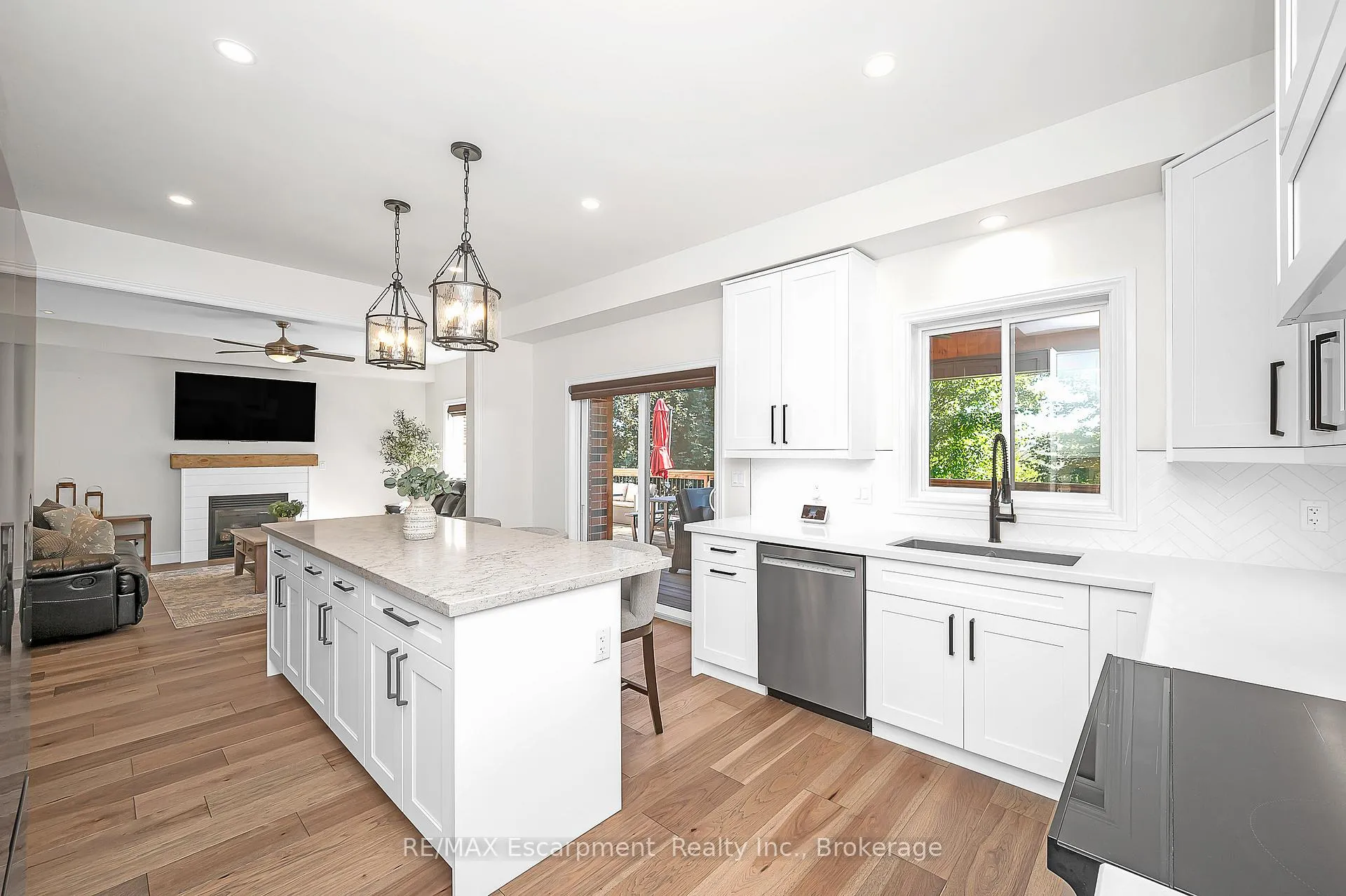 Photo 9 of 23 Howard Marshall Street, North Dumfries — HOMEH