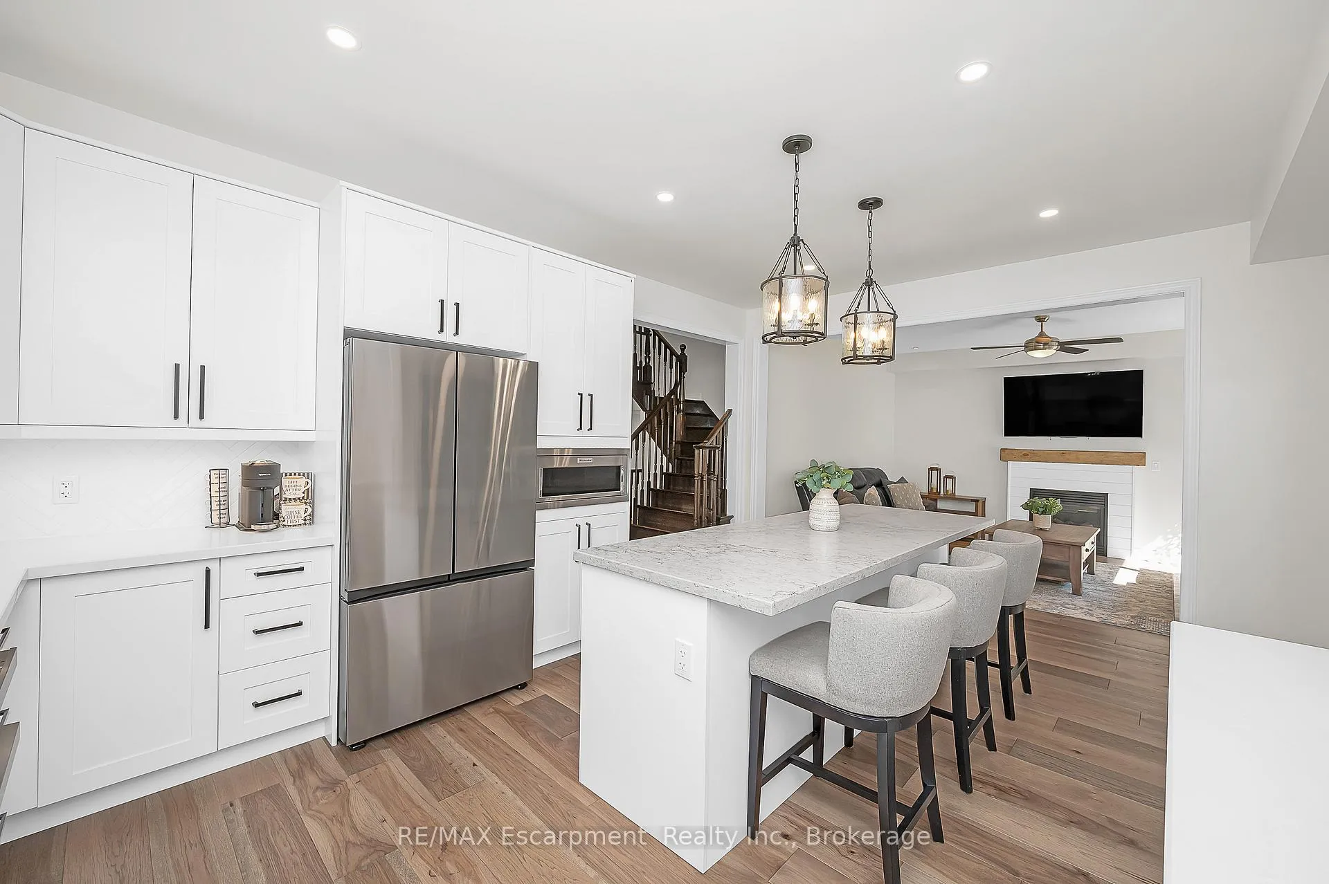 Photo 11 of 23 Howard Marshall Street, North Dumfries — HOMEH