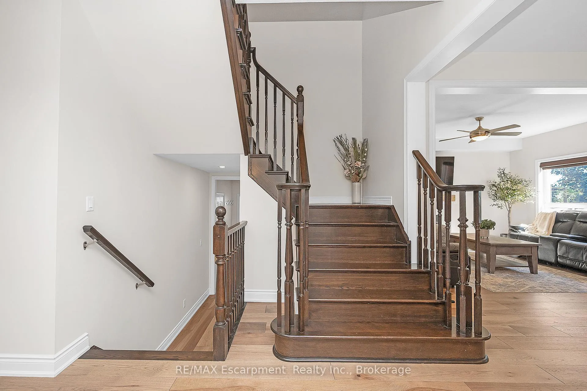 Photo 16 of 23 Howard Marshall Street, North Dumfries — HOMEH