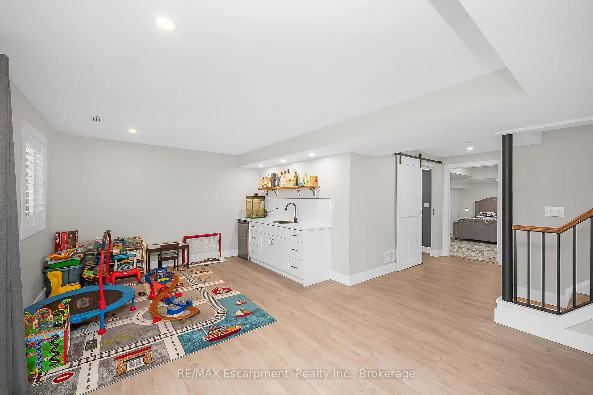 Photo 31 of 23 Howard Marshall Street, North Dumfries — HOMEH