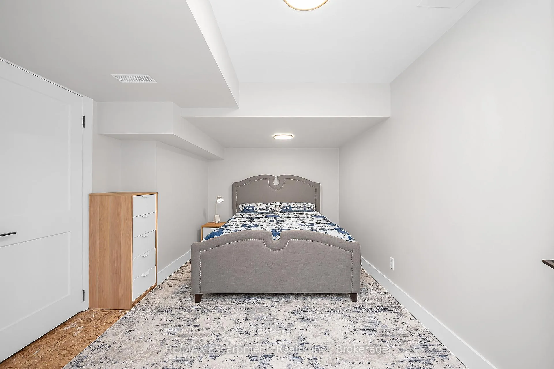 Photo 33 of 23 Howard Marshall Street, North Dumfries — HOMEH