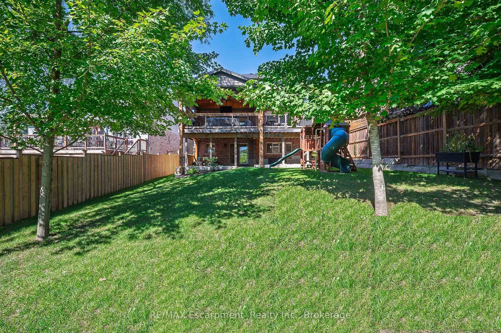 Photo 41 of 23 Howard Marshall Street, North Dumfries — HOMEH