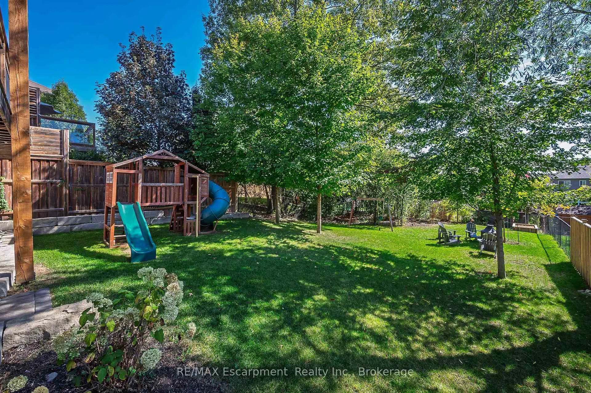 Photo 42 of 23 Howard Marshall Street, North Dumfries — HOMEH