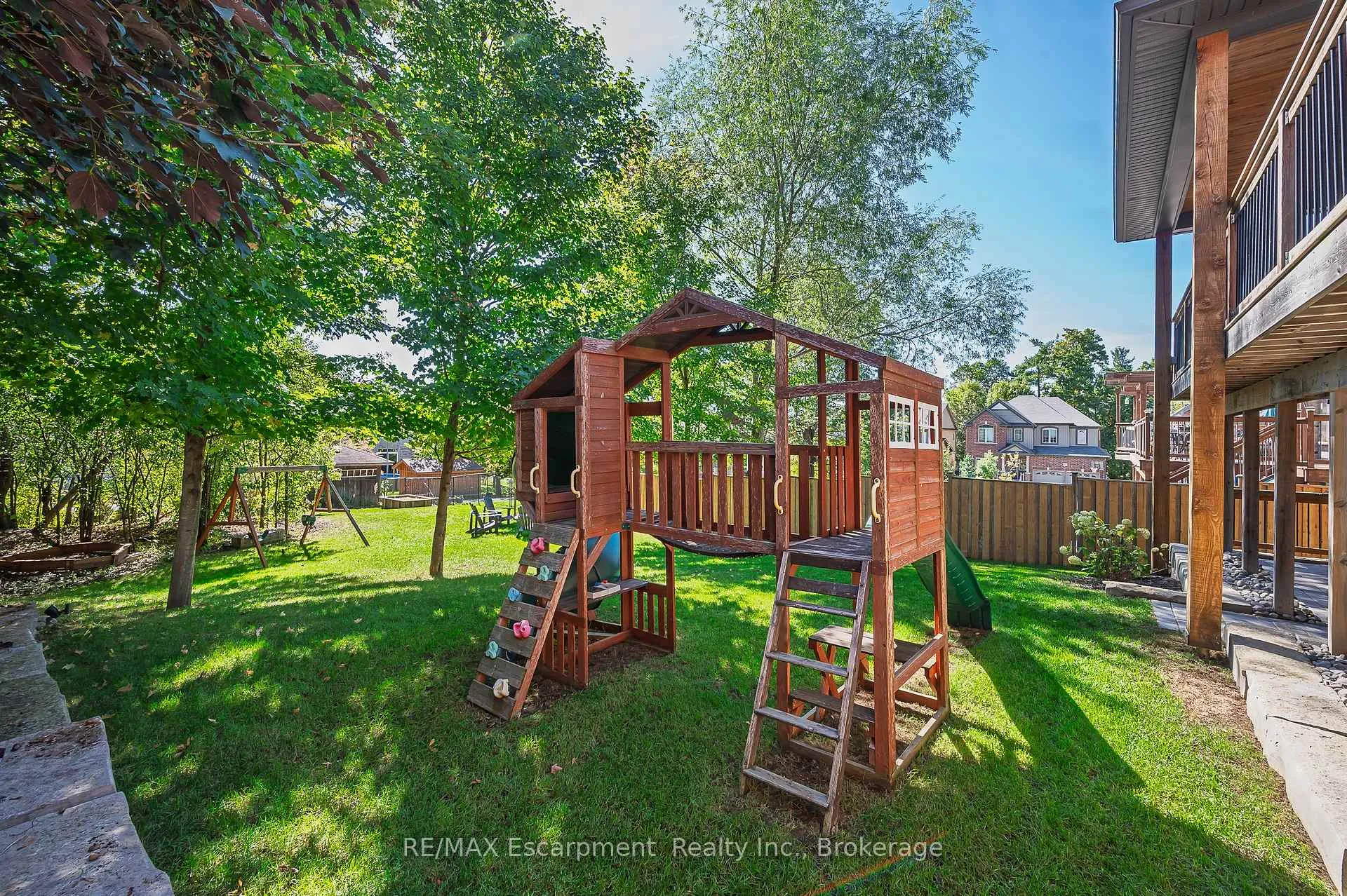 Photo 43 of 23 Howard Marshall Street, North Dumfries — HOMEH
