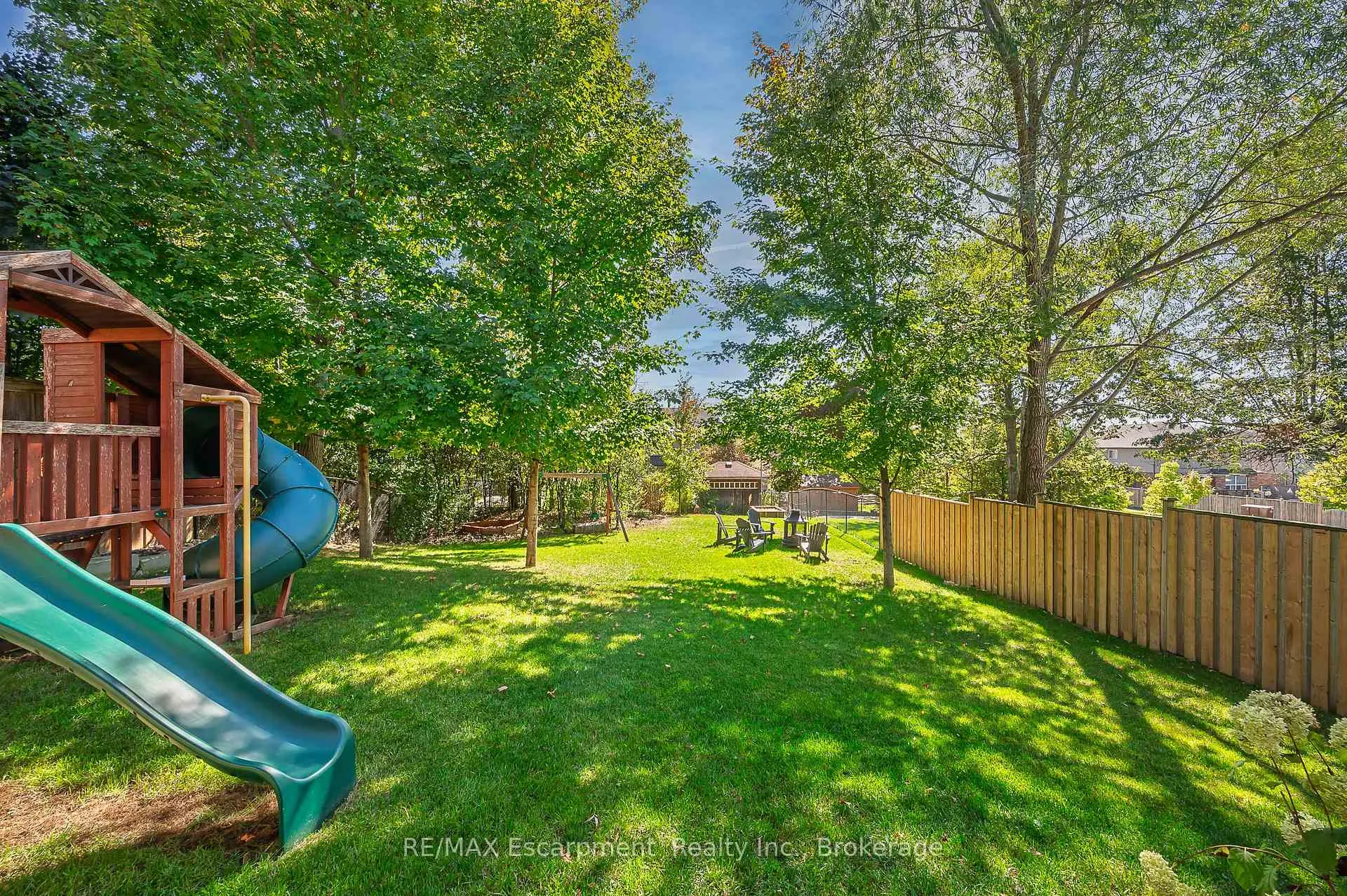 Photo 44 of 23 Howard Marshall Street, North Dumfries — HOMEH