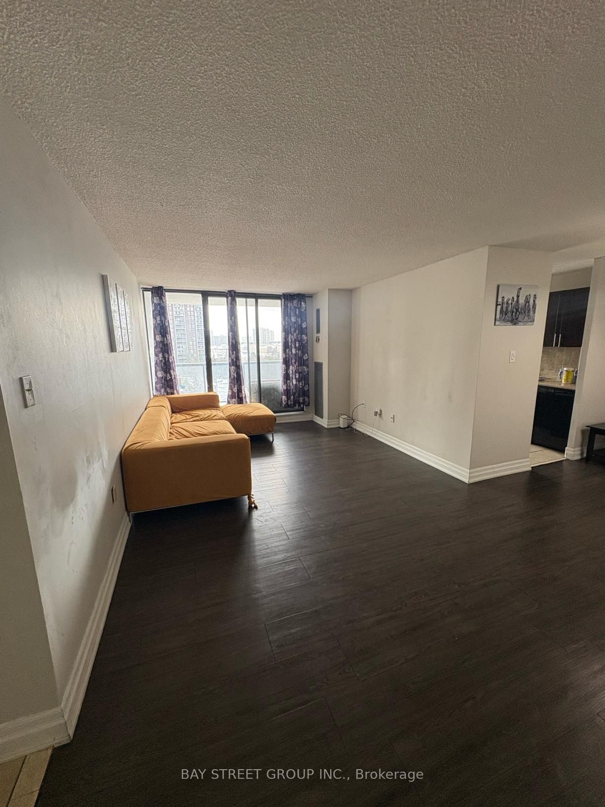 Photo 1 of Unit 804, 17 Knightsbridge Road, Brampton, Queen Street Corridor — HOMEH