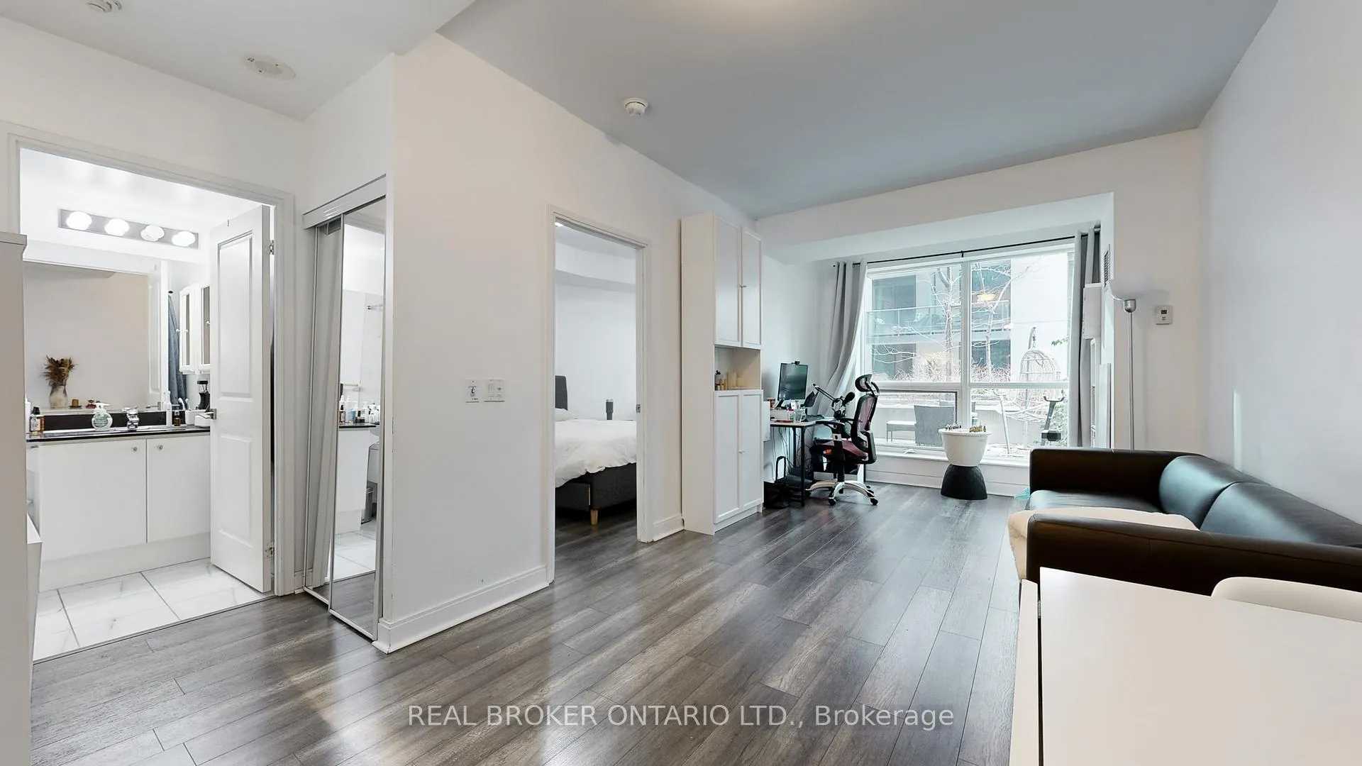 Photo 6 of Unit 313, 38 The Esplanade, Toronto, Waterfront Communities — HOMEH