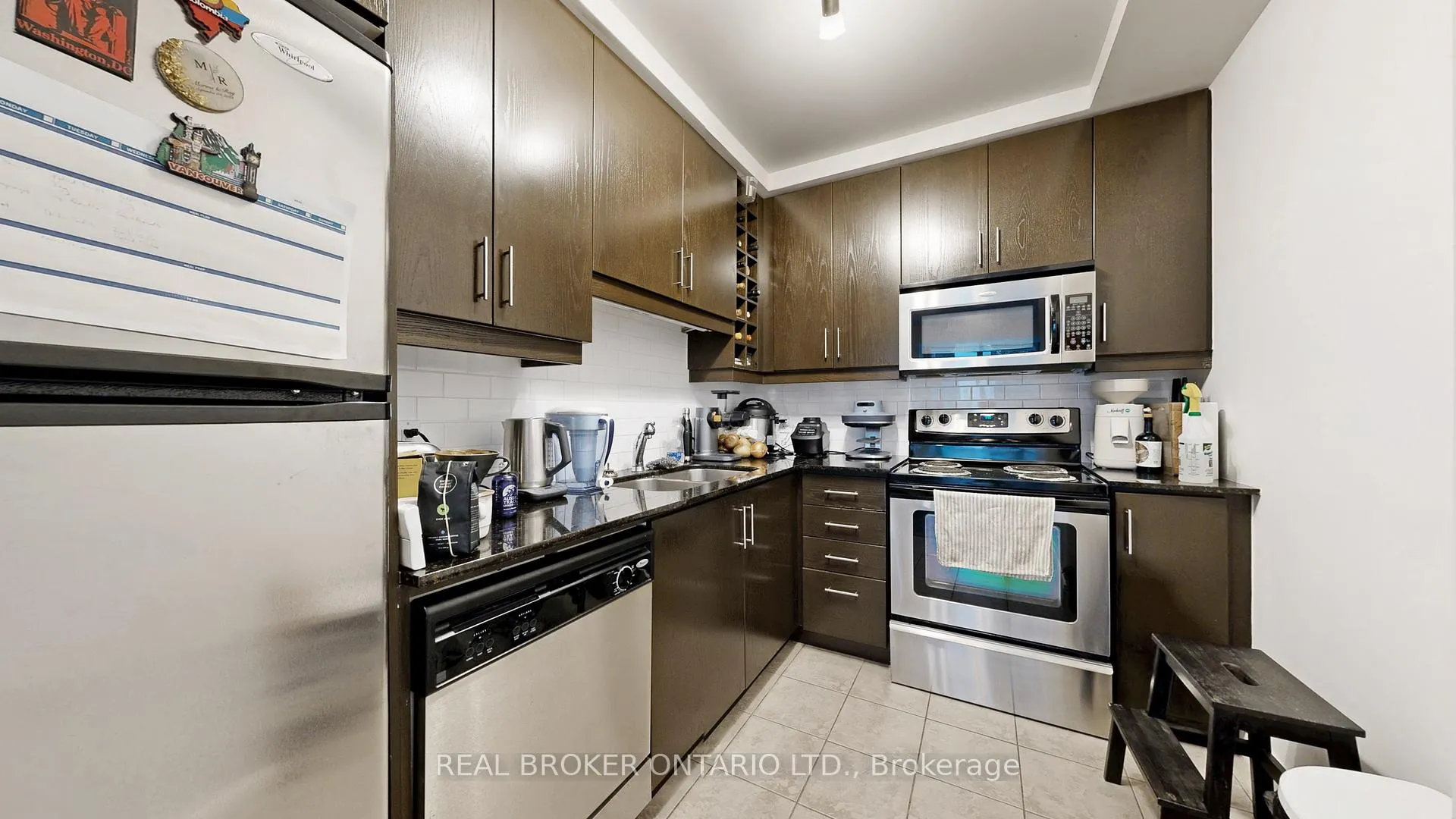 Photo 8 of Unit 313, 38 The Esplanade, Toronto, Waterfront Communities — HOMEH