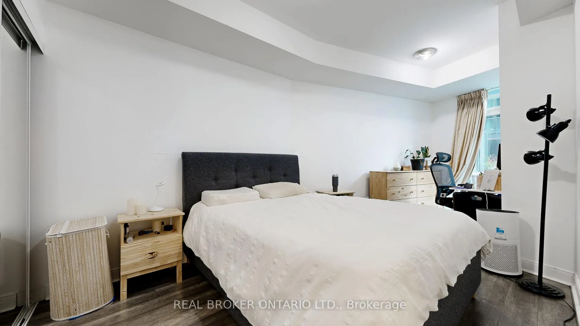 Photo 10 of Unit 313, 38 The Esplanade, Toronto, Waterfront Communities — HOMEH