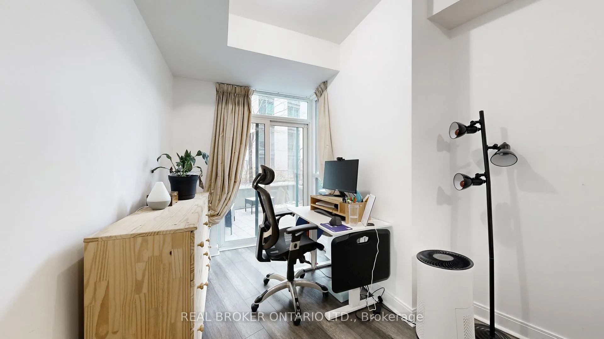 Photo 12 of Unit 313, 38 The Esplanade, Toronto, Waterfront Communities — HOMEH