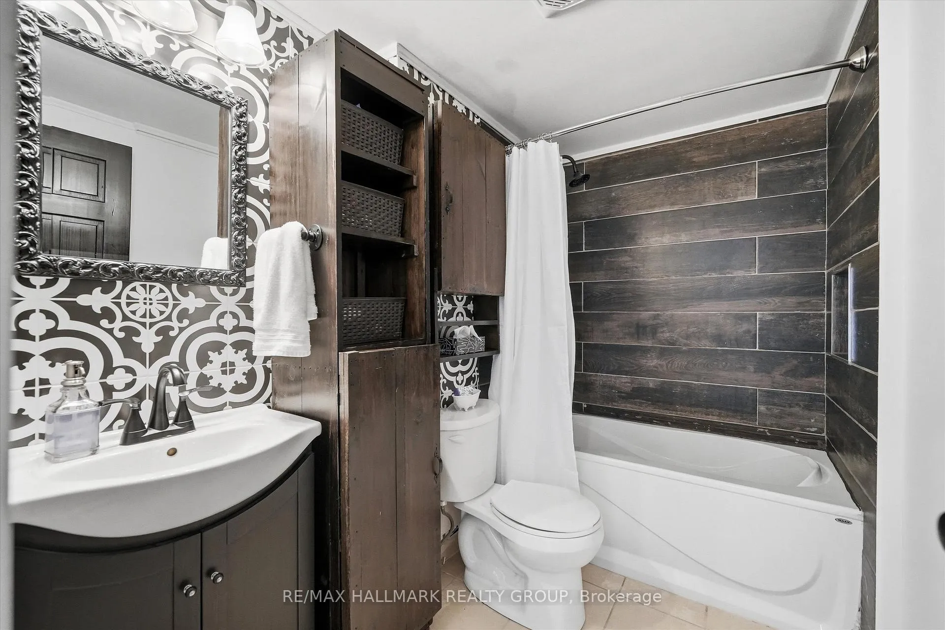 Photo 19 of Unit 113, 1099 Cadboro Road, Ottawa, Carson Grove — HOMEH