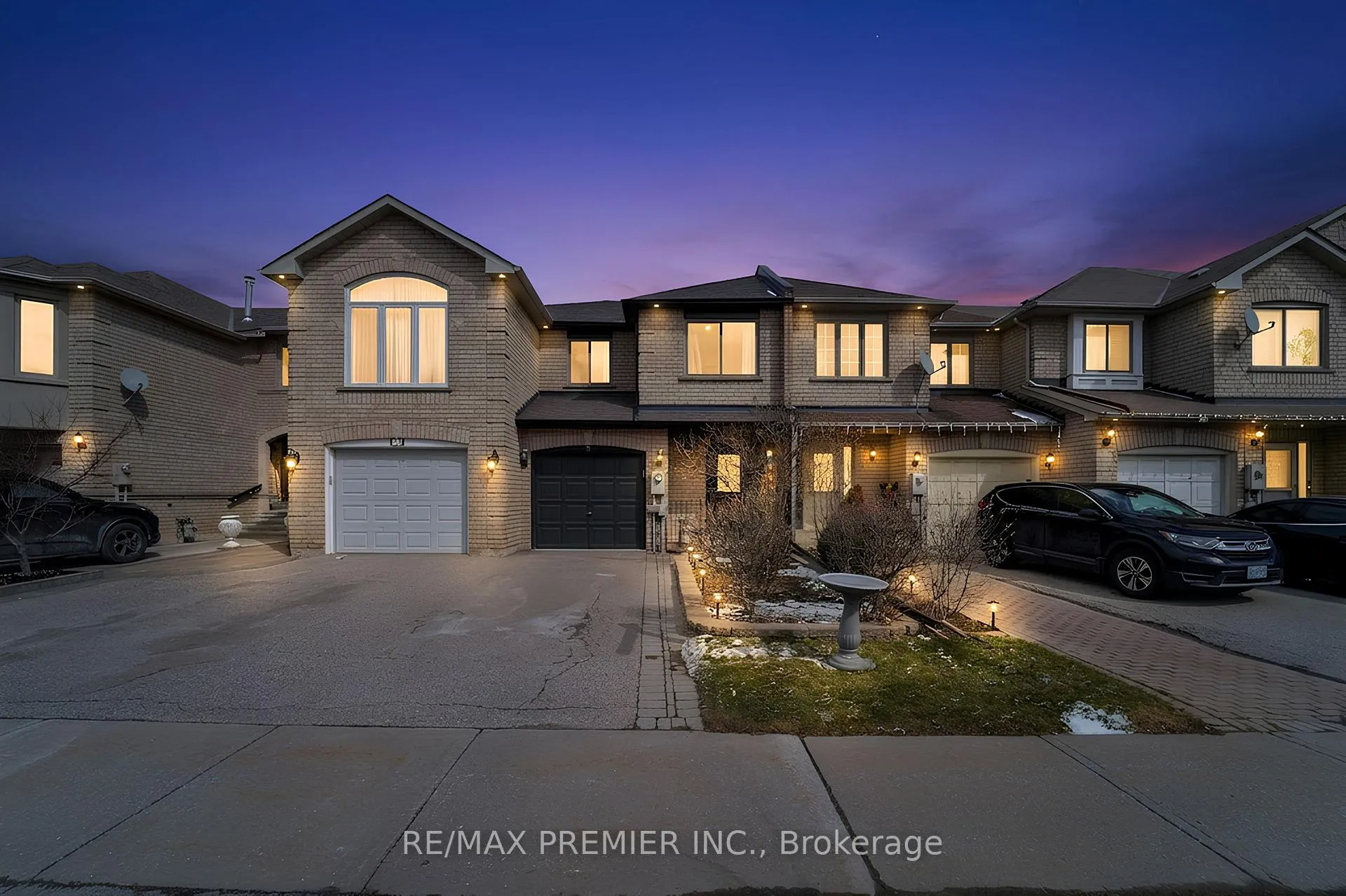 Photo 1 of 15 Michelle Drive, Vaughan, East Woodbridge — HOMEH