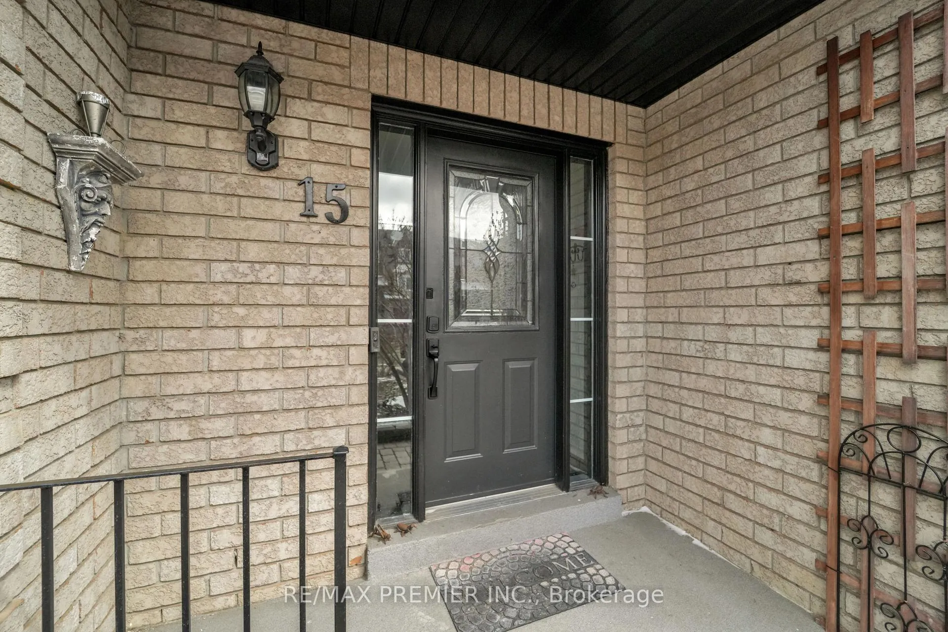 Photo 3 of 15 Michelle Drive, Vaughan, East Woodbridge — HOMEH