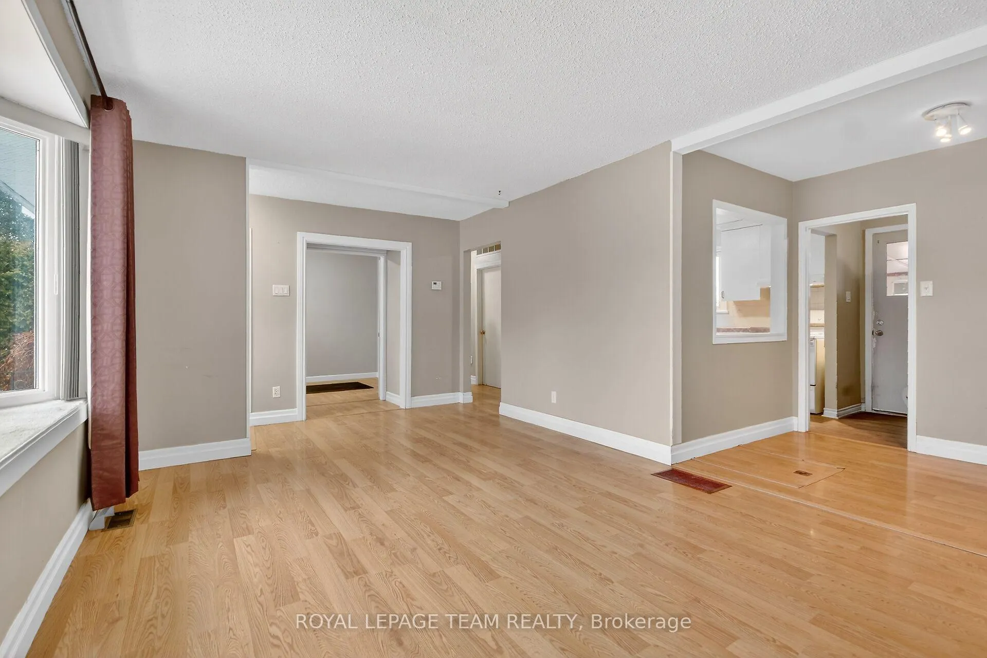 Photo 6 of 15 Savage Drive, Ottawa, Stittsville (Central) — HOMEH