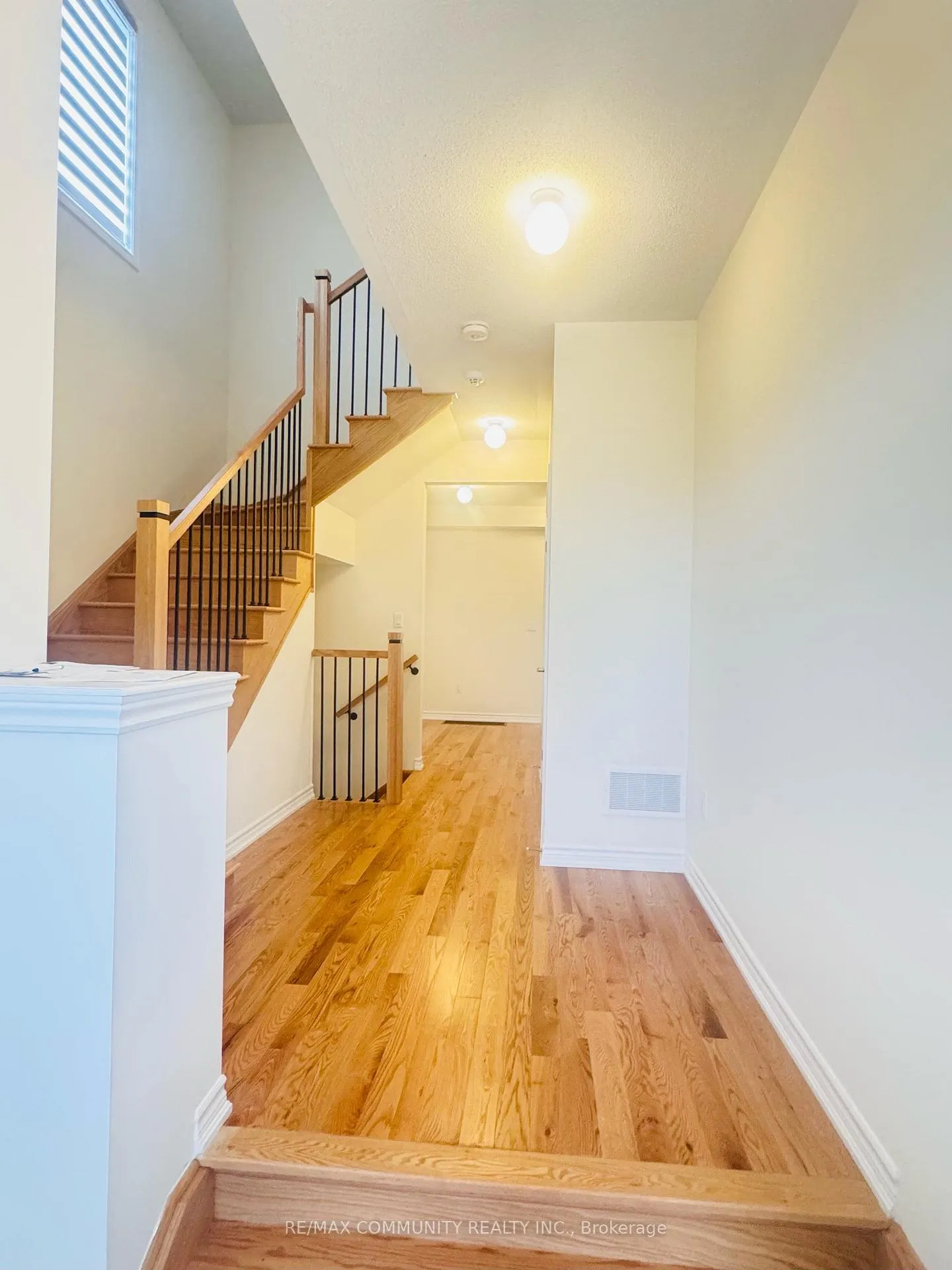 Photo 2 of 2506 Athena Path, Pickering, Rural Pickering — HOMEH