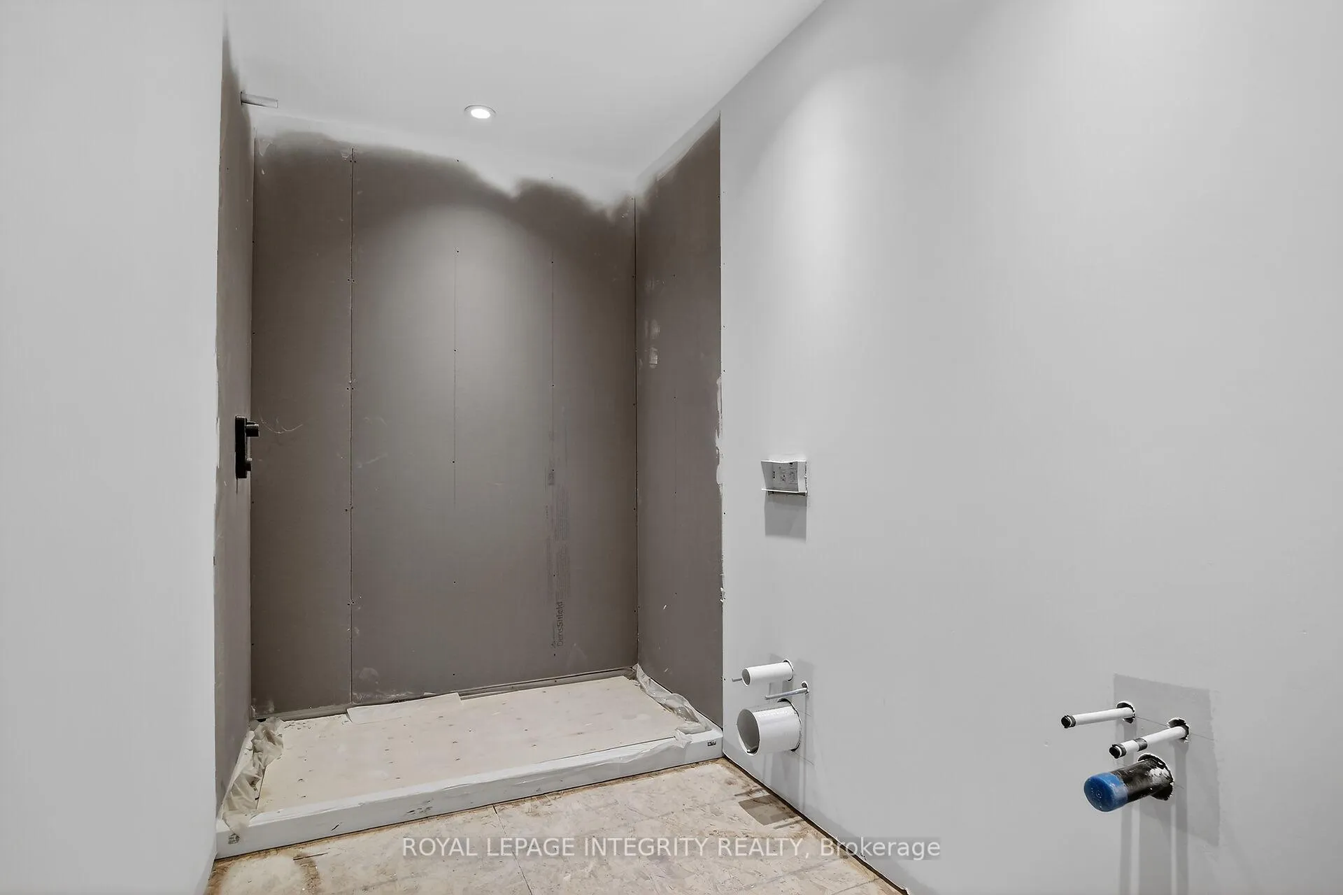 Photo 17 of 112 Queen Elizabeth Drive, Ottawa, Ottawa Centre/Golden Triangle — HOMEH