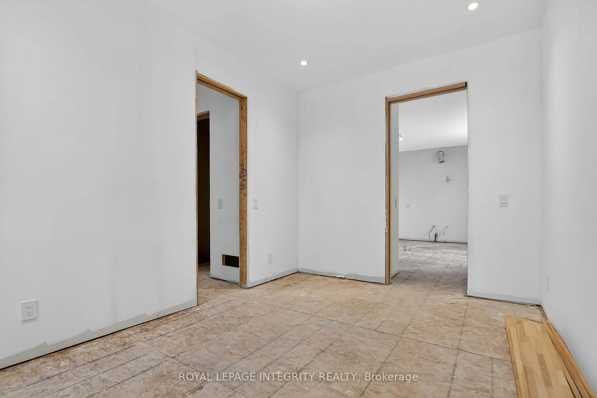 Photo 34 of 112 Queen Elizabeth Drive, Ottawa, Ottawa Centre/Golden Triangle — HOMEH