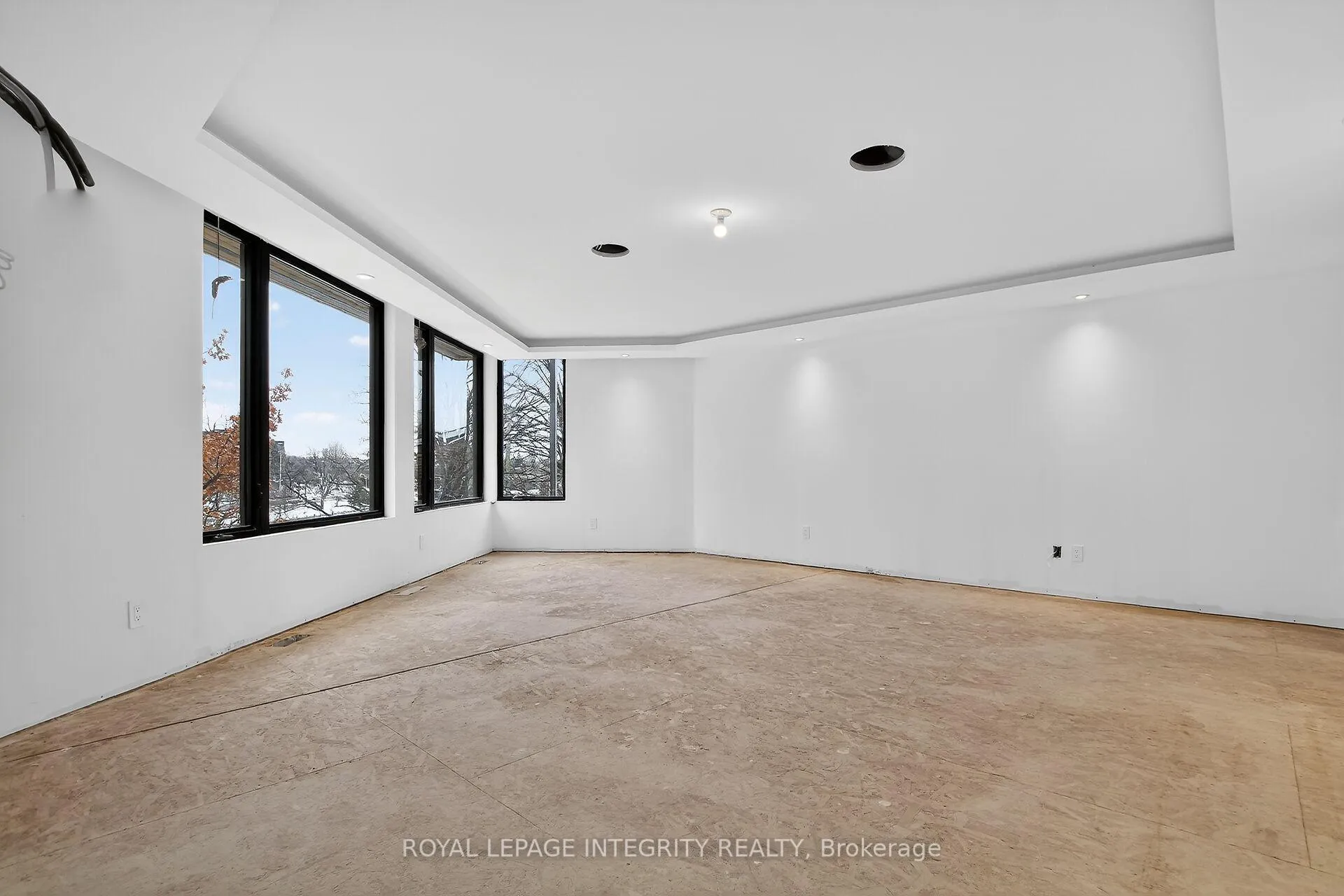Photo 39 of 112 Queen Elizabeth Drive, Ottawa, Ottawa Centre/Golden Triangle — HOMEH