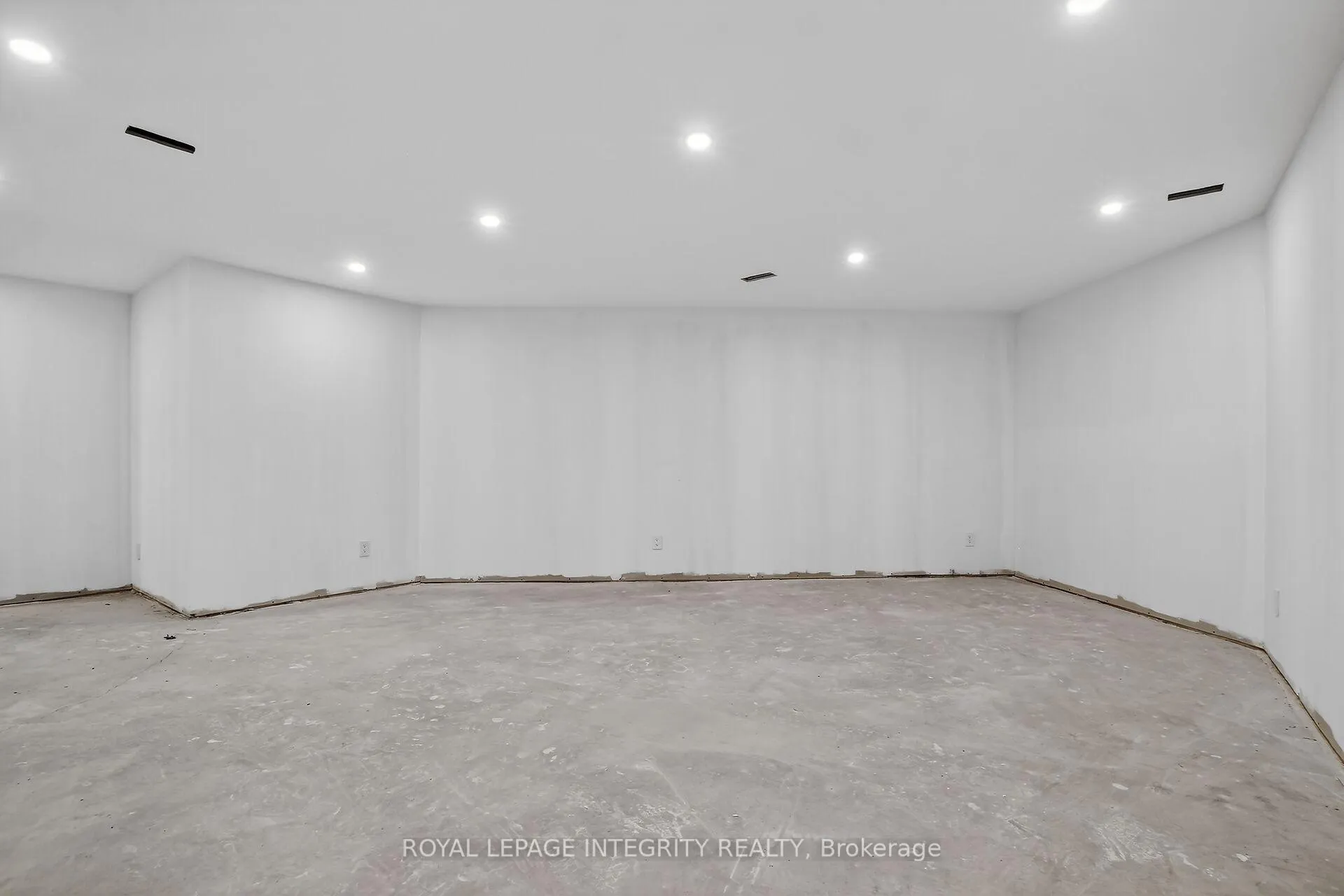 Photo 60 of 112 Queen Elizabeth Drive, Ottawa, Ottawa Centre/Golden Triangle — HOMEH