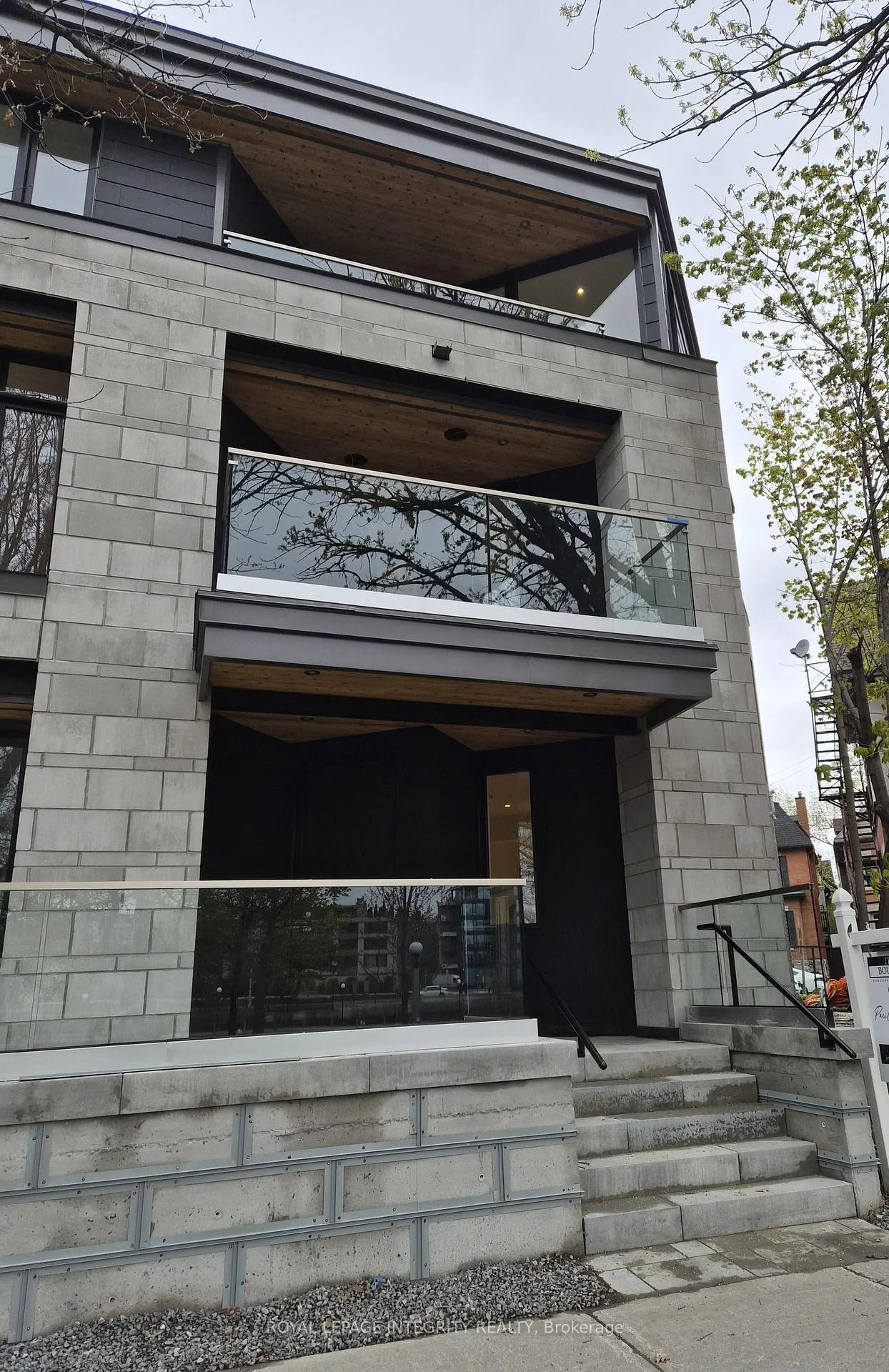 Photo 7 of 112 Queen Elizabeth Drive, Ottawa, Ottawa Centre/Golden Triangle — HOMEH