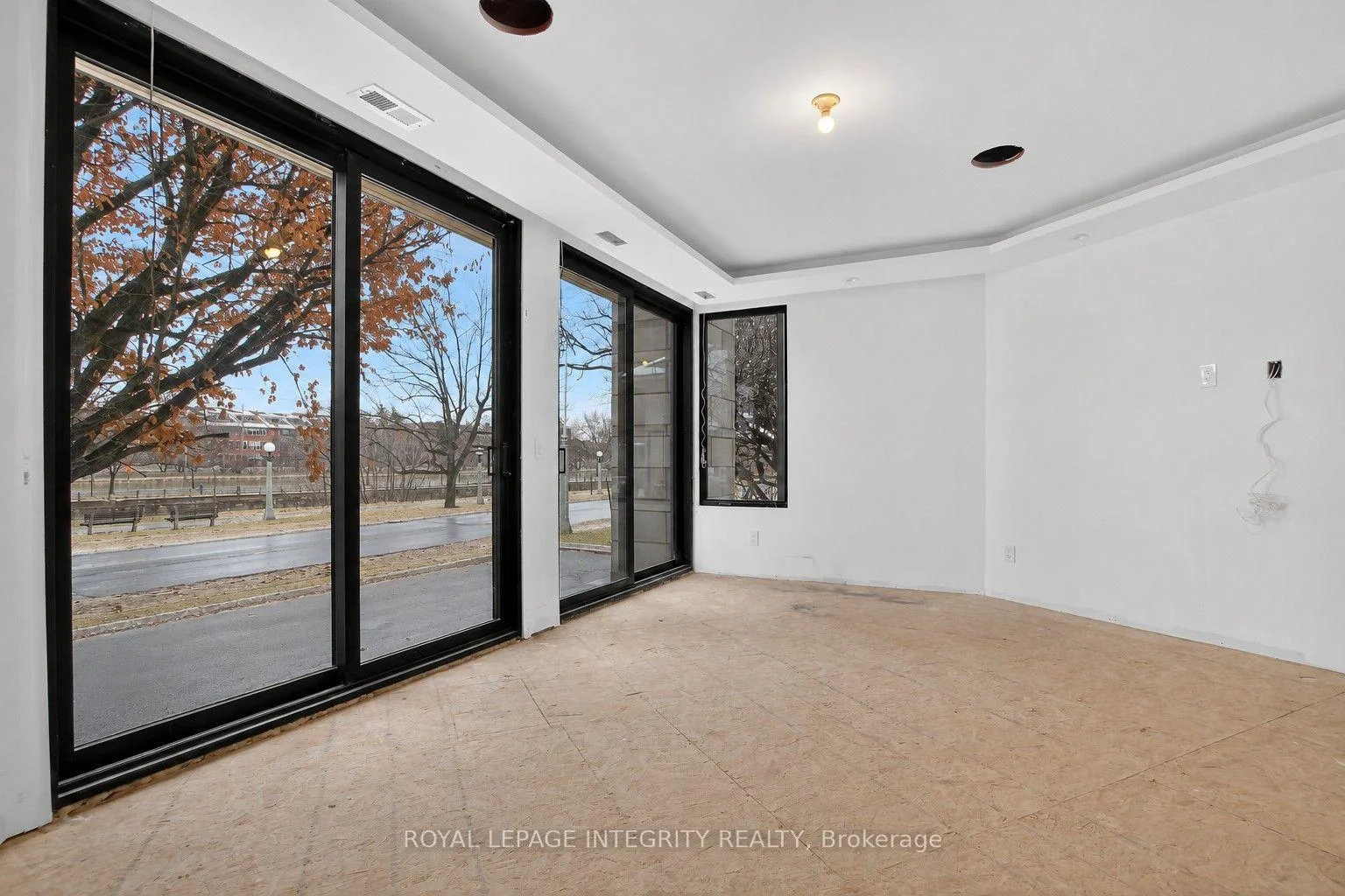 Photo 14 of 112 Queen Elizabeth Drive, Ottawa, Ottawa Centre/Golden Triangle — HOMEH