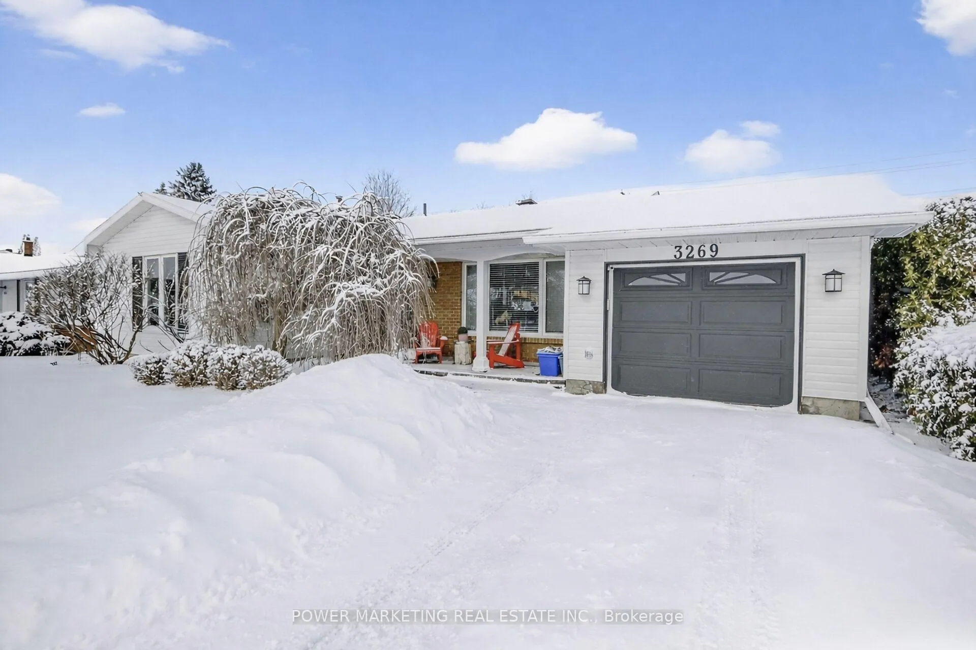 Front of 3269 Clearwater Crescent