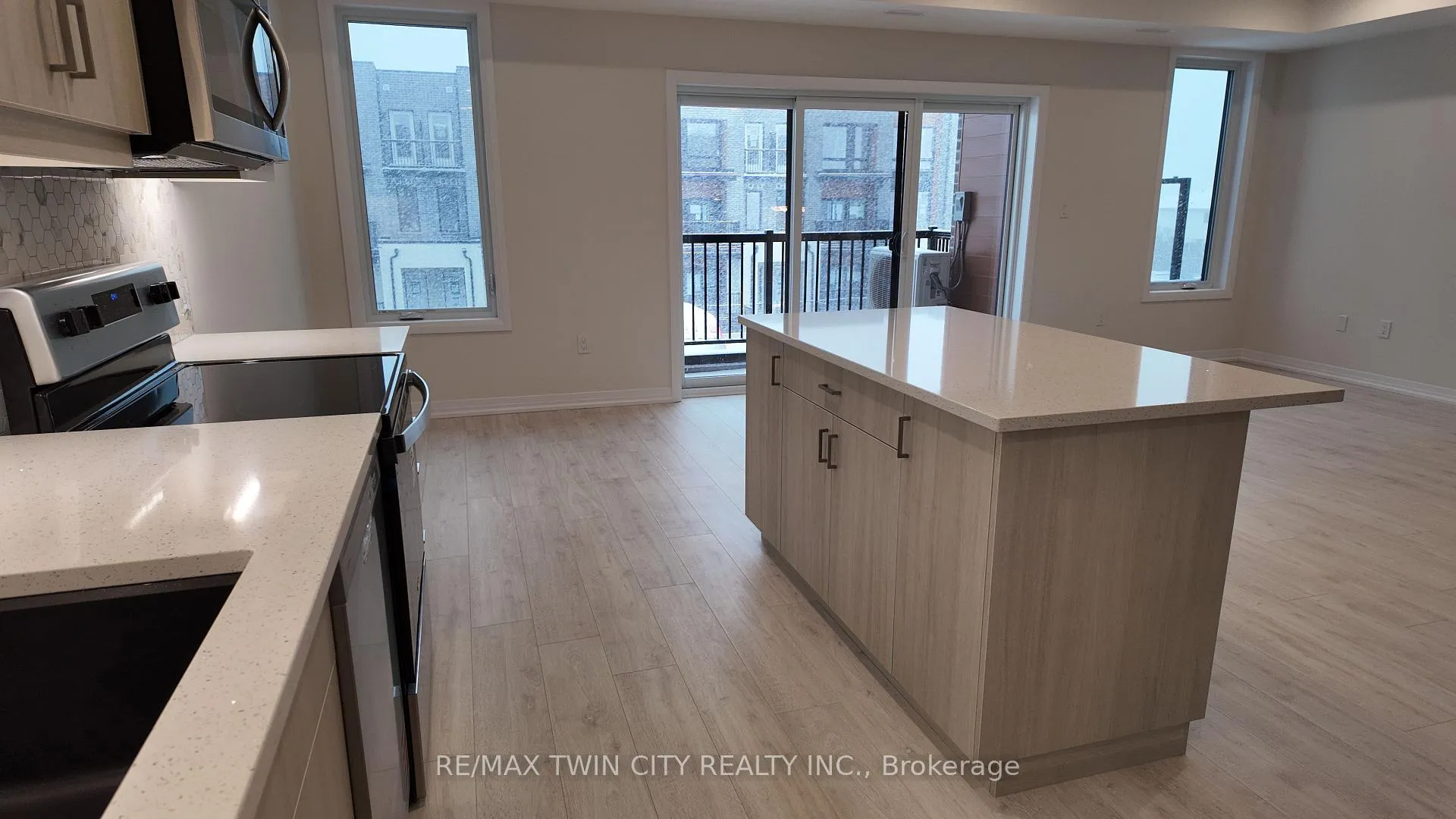Photo 4 of Unit C055, 525 Erinbrook Drive, Kitchener — HOMEH