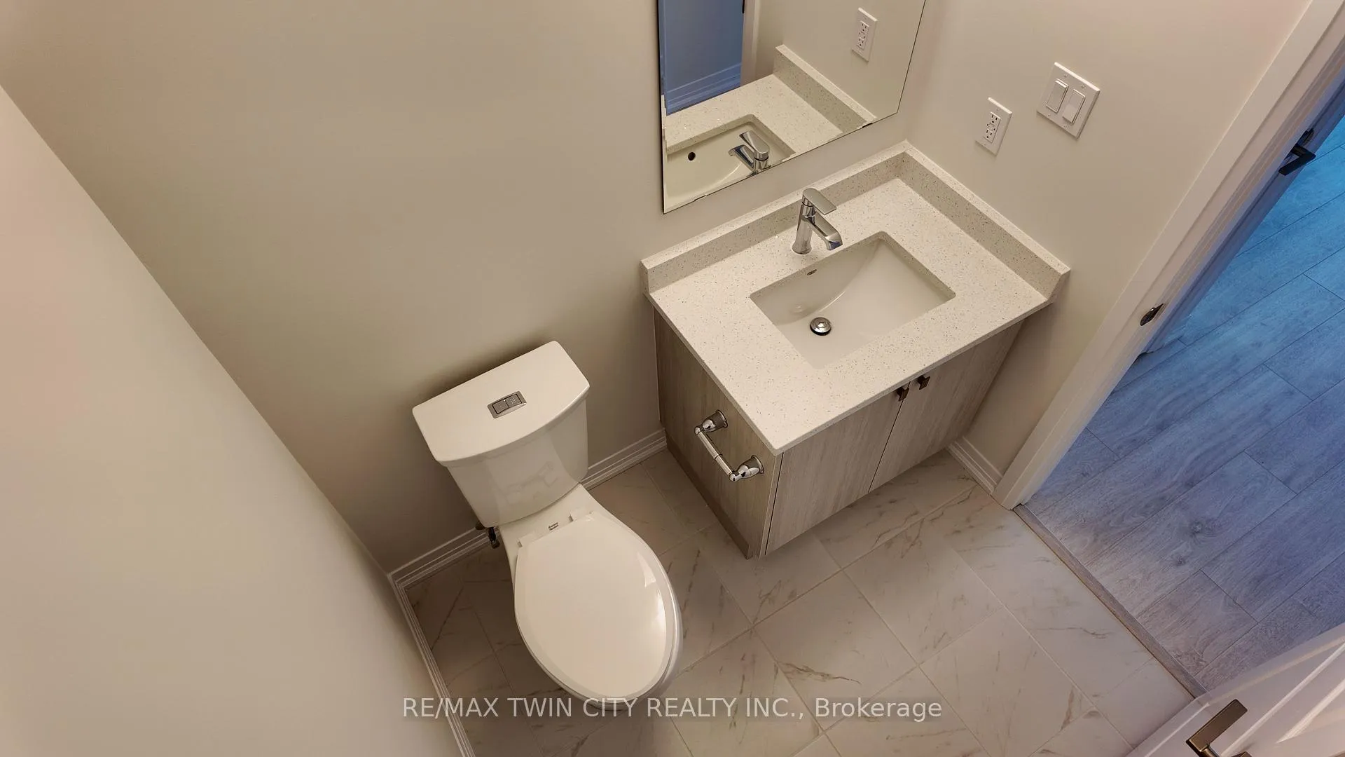 Photo 8 of Unit C055, 525 Erinbrook Drive, Kitchener — HOMEH