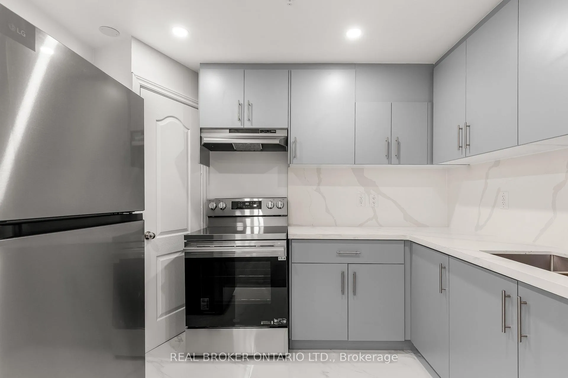 Photo 5 of Unit Basement, 392 Clarkson Gate, Milton, Ford — HOMEH
