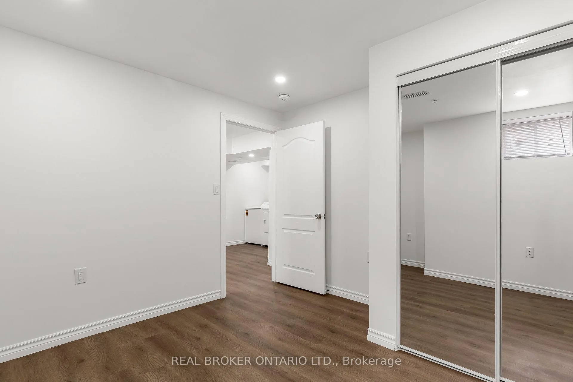 Photo 13 of Unit Basement, 392 Clarkson Gate, Milton, Ford — HOMEH